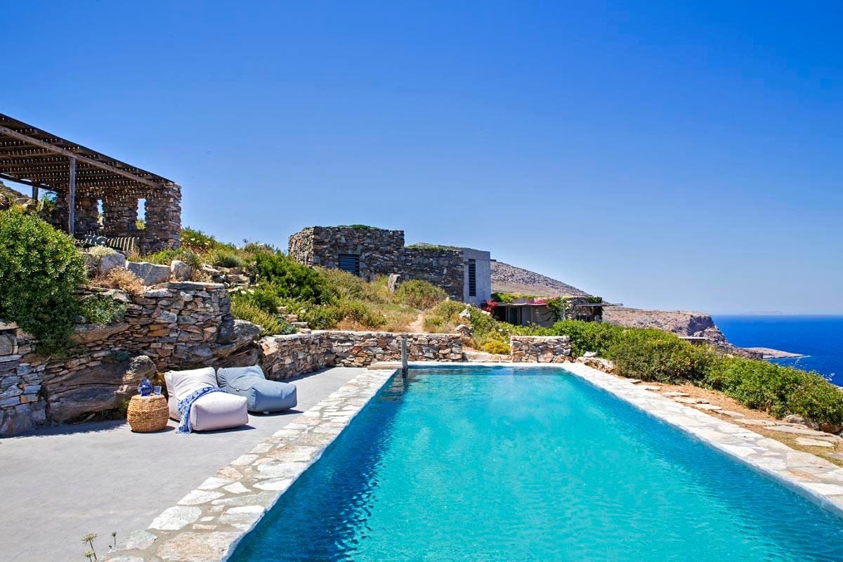 Villa Lysias Chrysopigi Sifnos: Luxury 5-Bedroom Villa with Seaview and Pool, Sifnos