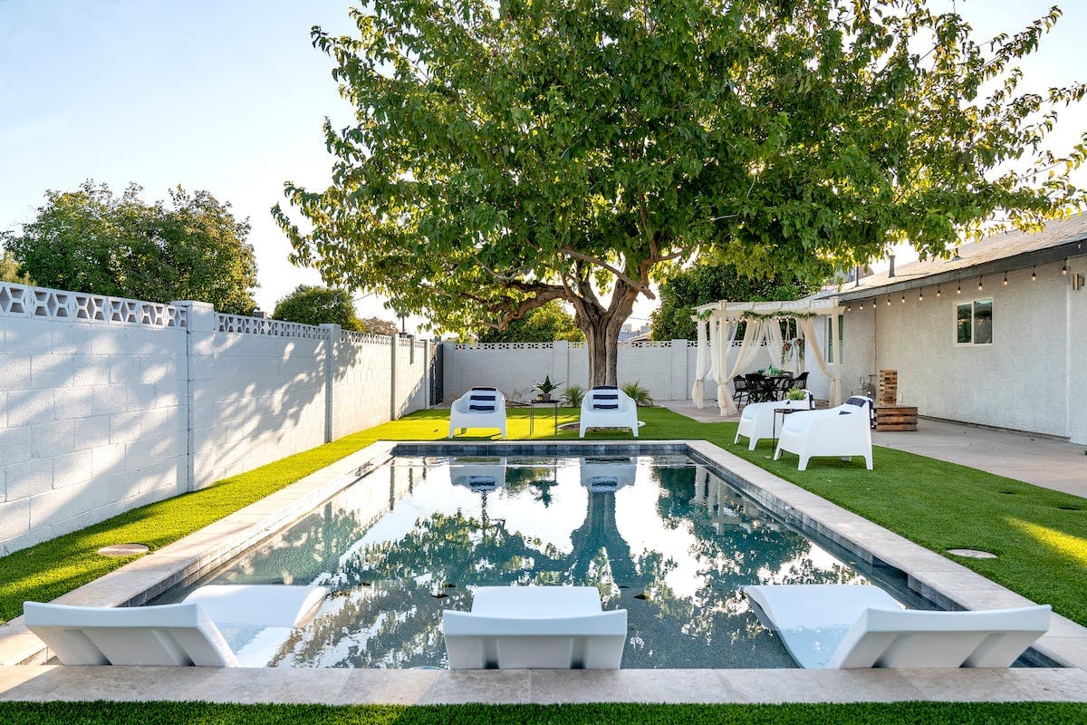 Villa Safira Arcadia Scottsdale: Luxury 4-Bedroom Villa with Heated Pool and Hot Tub, Scottsdale