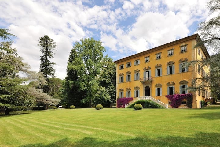 Villa Monte Pisano: Luxury 20-Bedroom Villa with Pool and Tennis Court, Tuscany