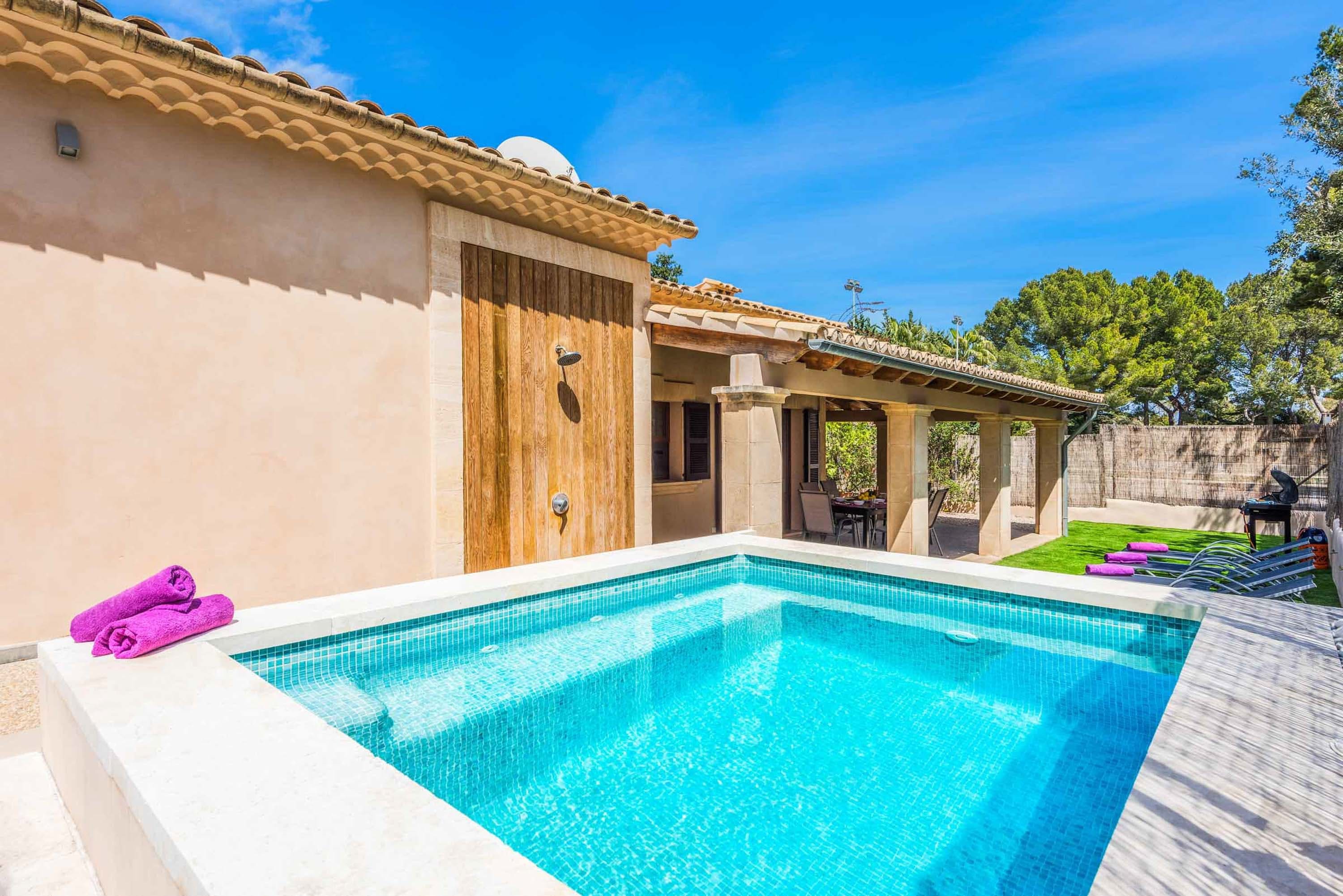 Villa Solano Llenaire Pollença-852025: Charming 3-Bedroom Apartment with Pool and BBQ, Pollença Mallorca