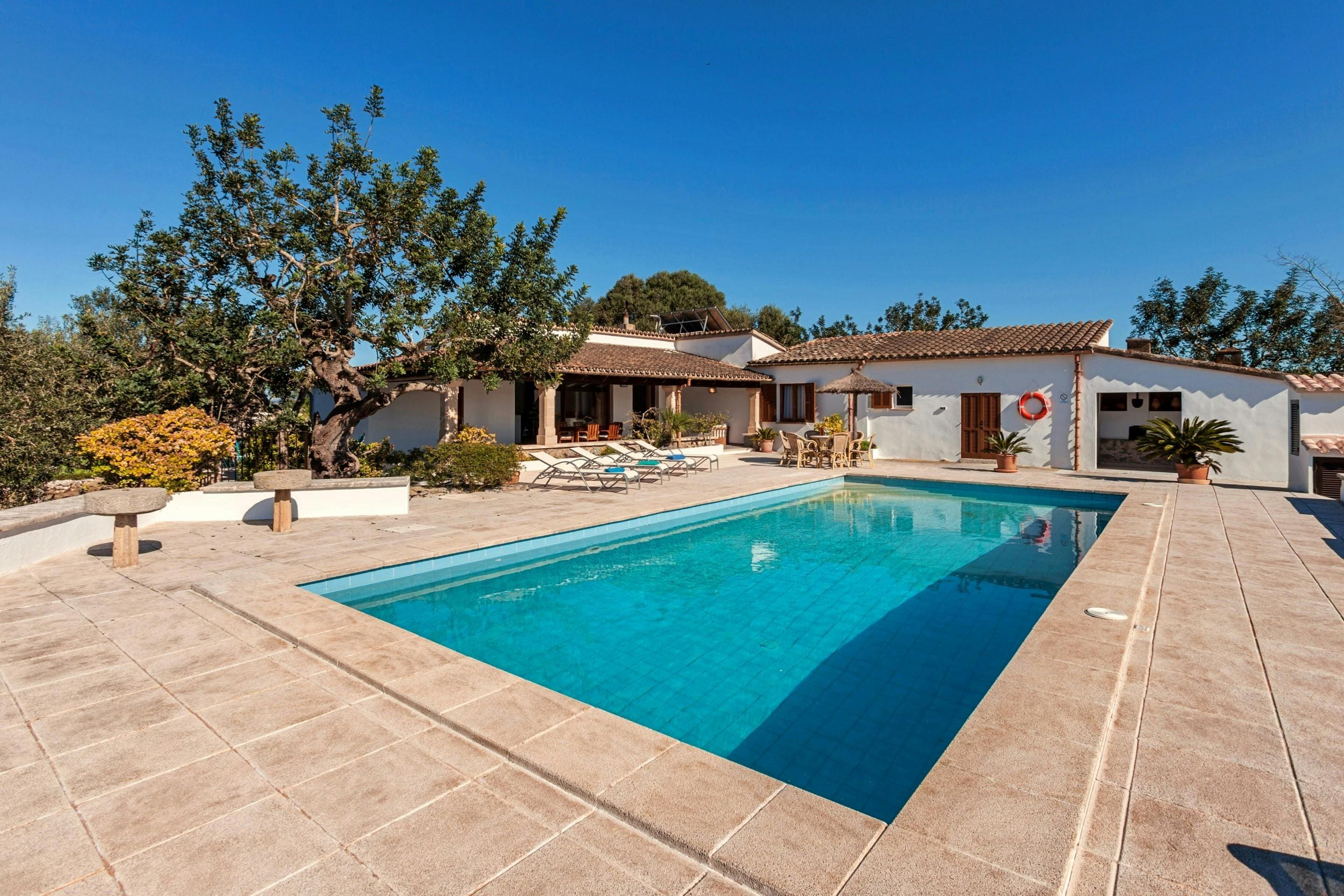 Villa Morro Pollença Pollença 7: Luxury 3-Bedroom Villa with Private Pool and Sea Views, Pollença
