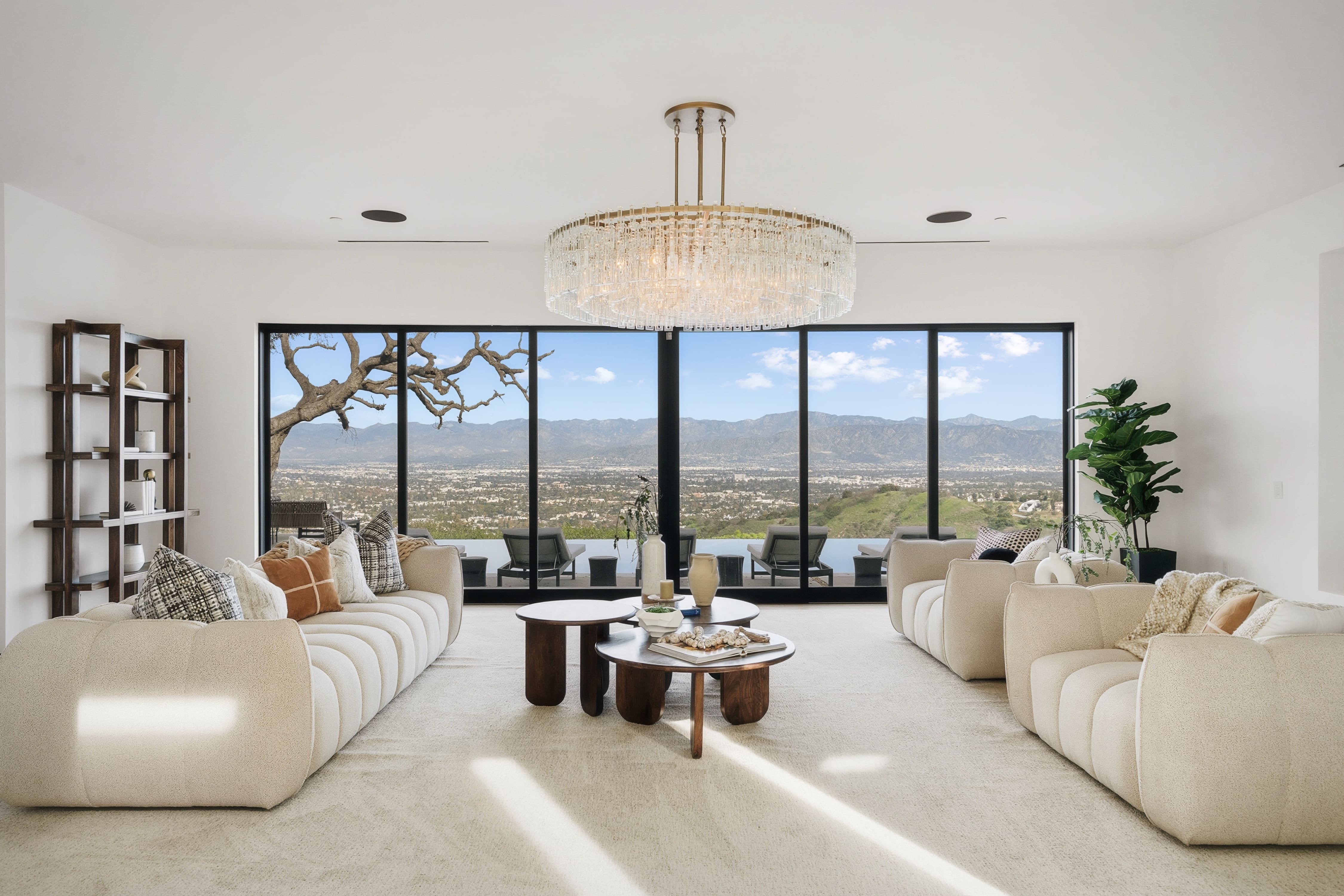 Villa Mulholland Beverly: Luxury 6-Bedroom Villa with Infinity Pool, Beverly Crest Los Angeles