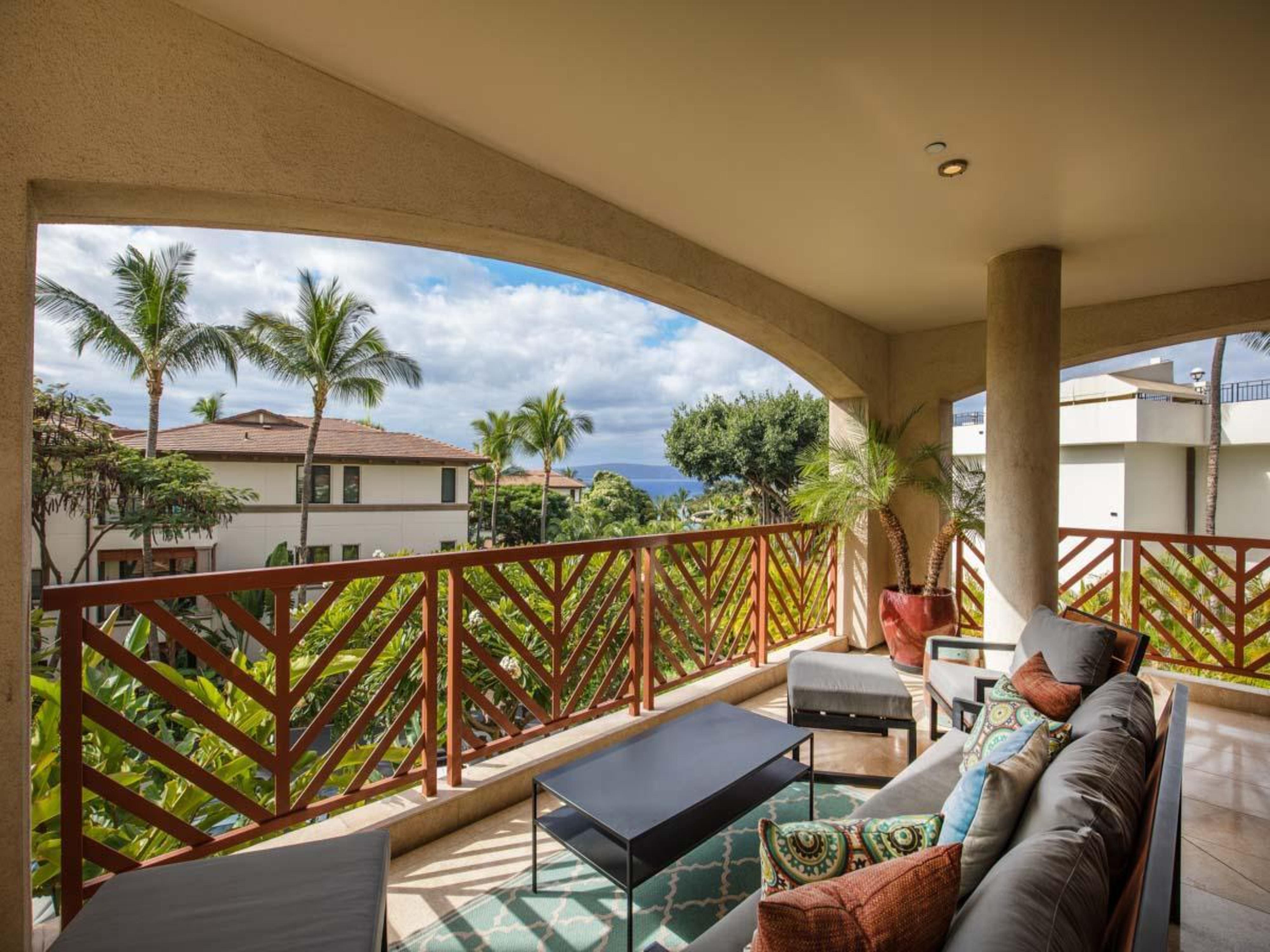 Villa Gloaming Pauoa Hawaii: Luxury 3-Bedroom Villa with Pool and Sea Views, Hawaii