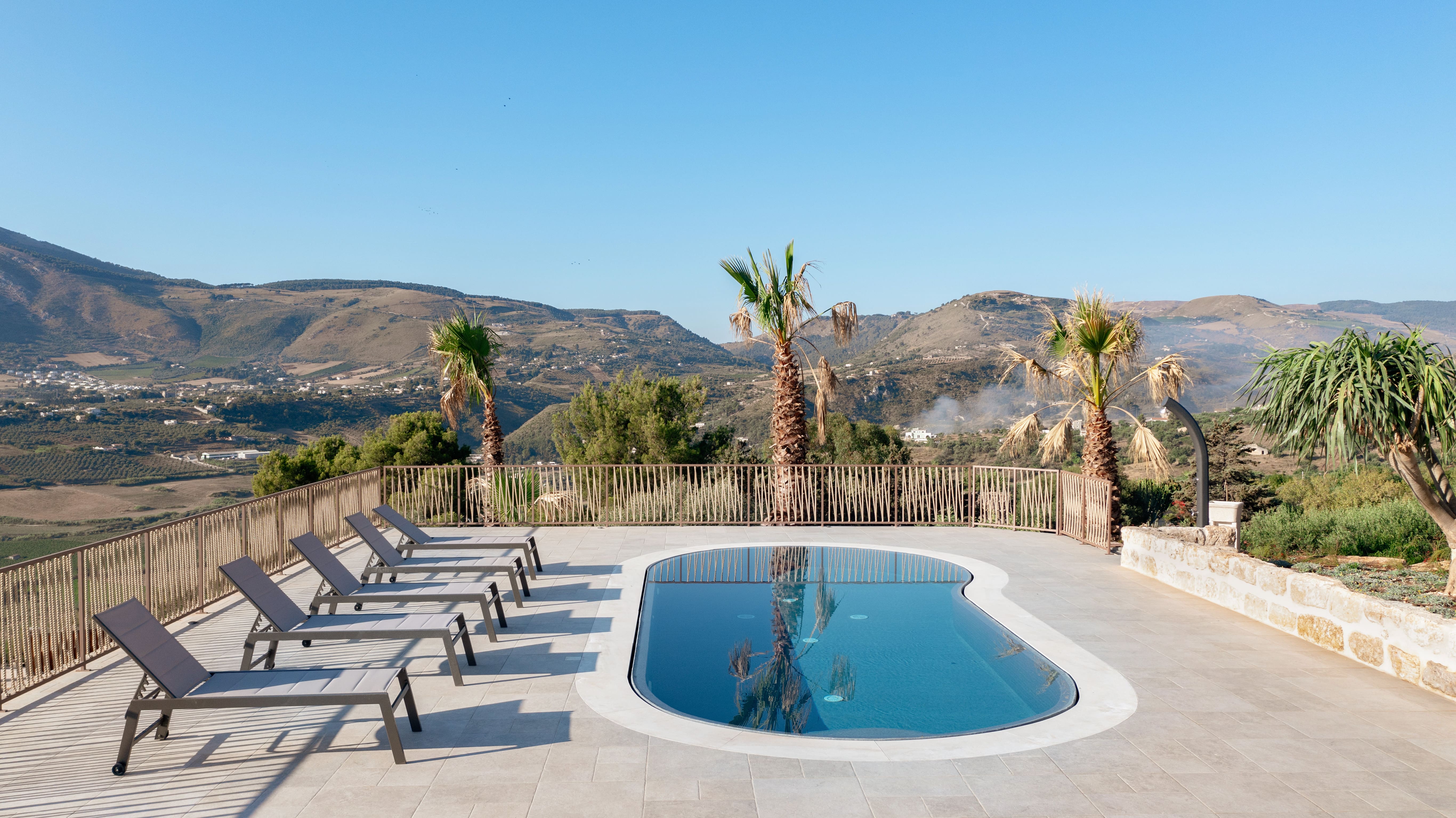 Villa Crepuscolo Marausa Trapani: Luxury 3-Bedroom Villa with Private Pool and Sea Views, Trapani