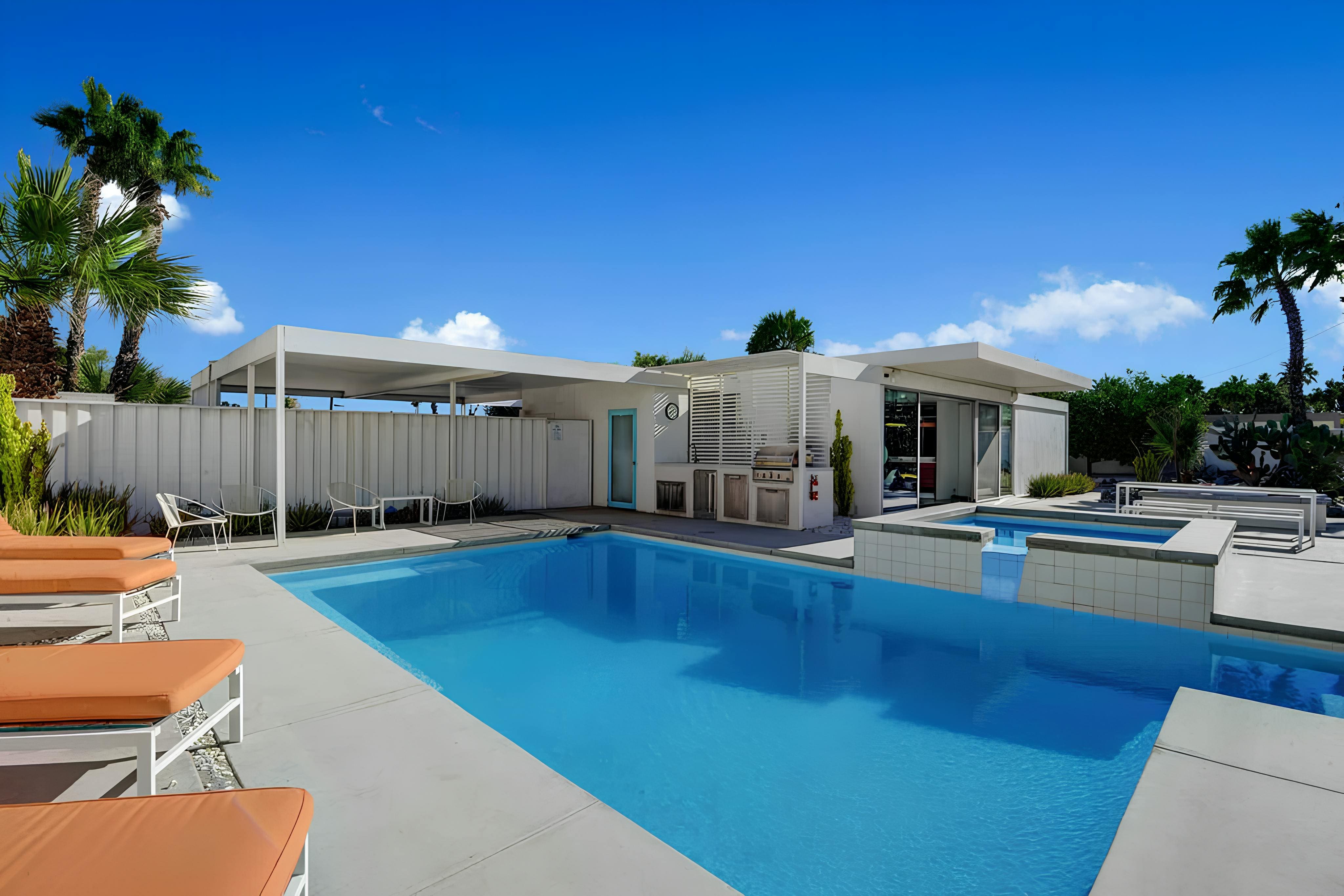 Villa Ocotillo Palm Springs Palm Springs 3: Luxury 2-Bedroom Villa with Private Pool and Hot Tub, Palm Springs