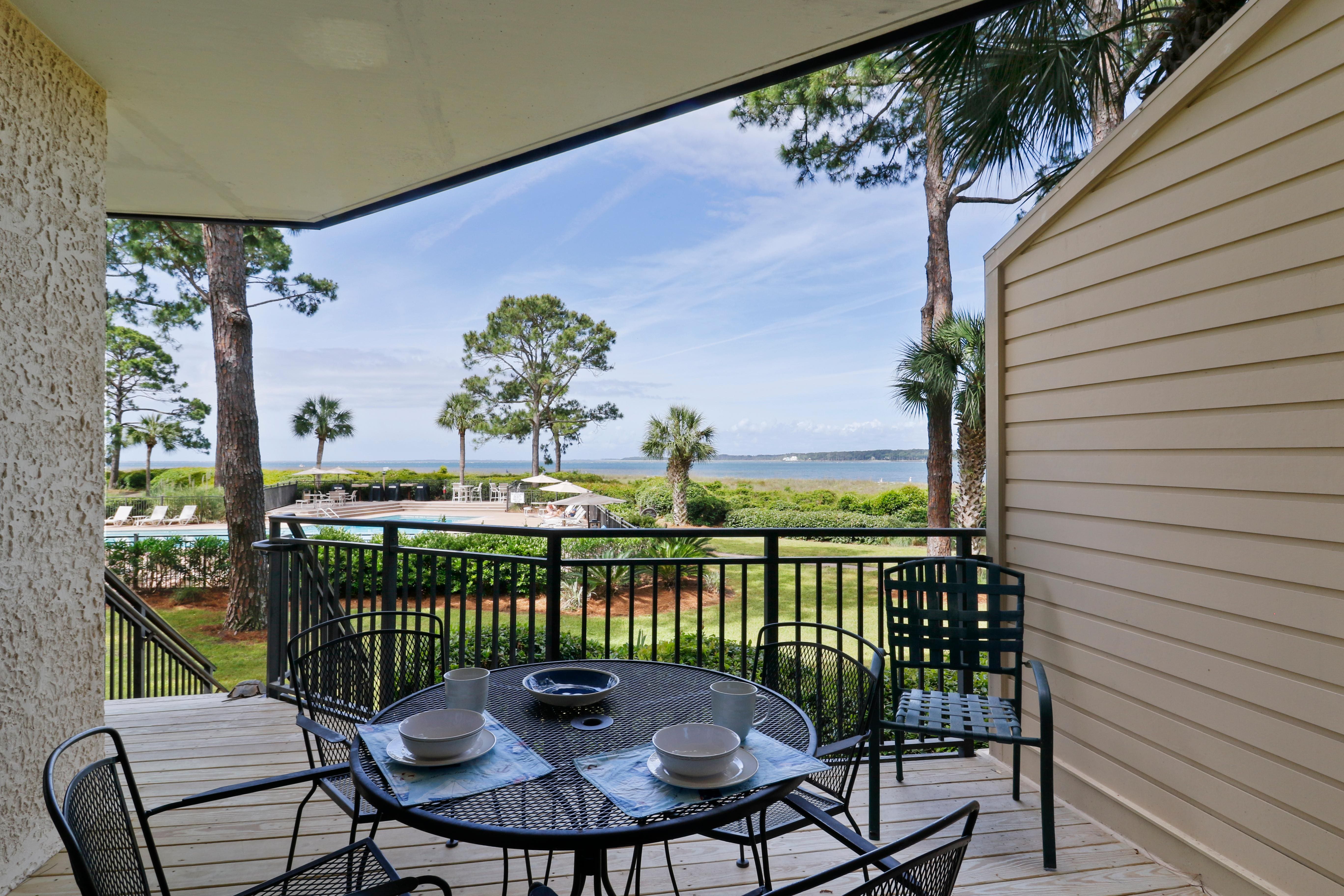 Villa Palmetto Hilton Head Hilton Head 12: Luxury 2-Bedroom Villa with Pool and Beach Access, Hilton Head
