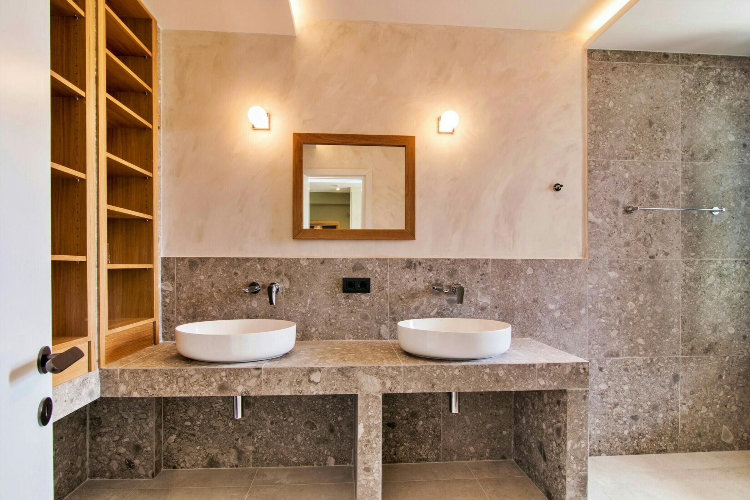 Villa Pantokrator Barbati: Elegant 2-Bedroom Villa with Infinity Pool, Barbati, Corfu