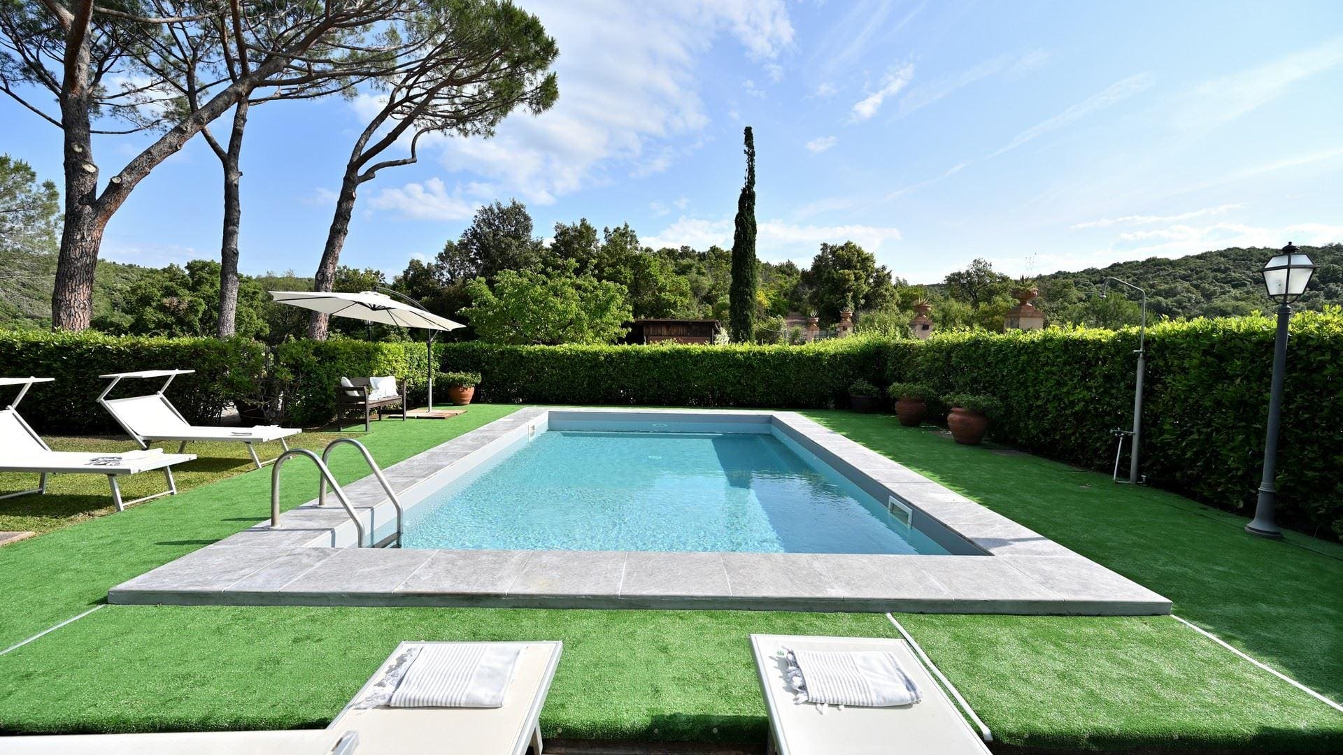 Villa Pino Scarlino: Luxury 4-Bedroom Villa with Private Pool and Countryside Views, Grosseto