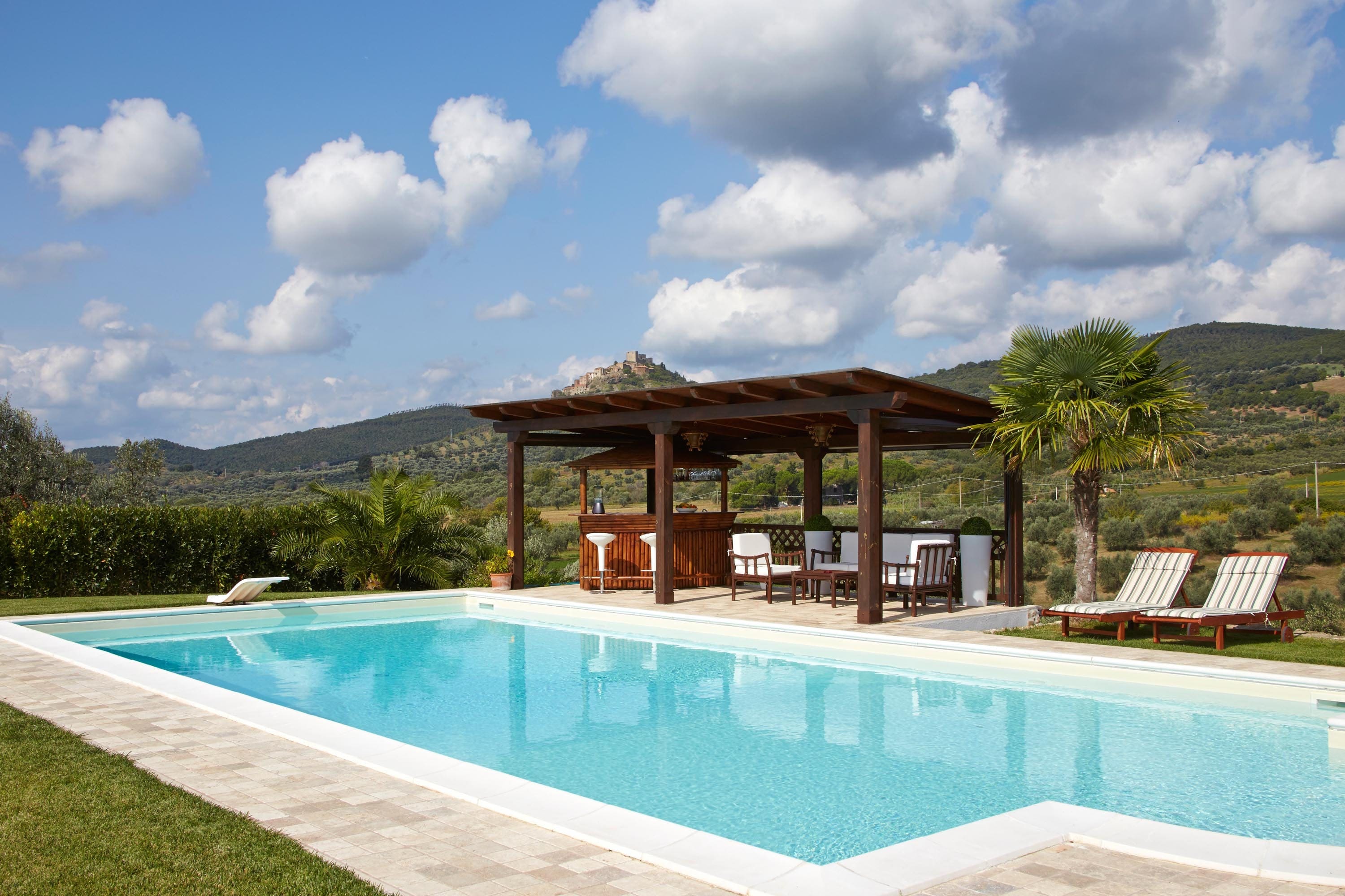 Villa Poggio Montemassi: Luxury 3-Bedroom Villa with Private Pool and Air-Con, Grosseto