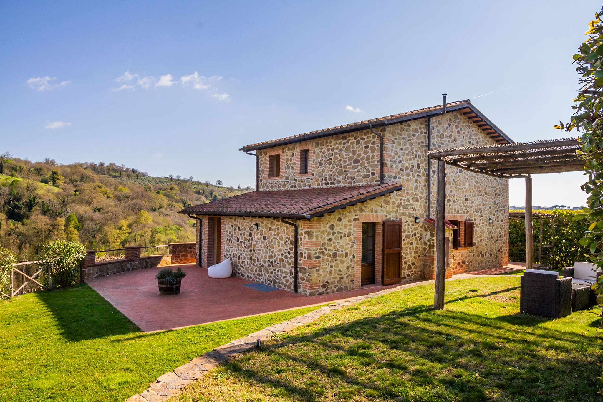 Villa Poggio Scarlino: Luxury 3-Bedroom Villa with Swimming Pool and Sea Views, Tuscany South