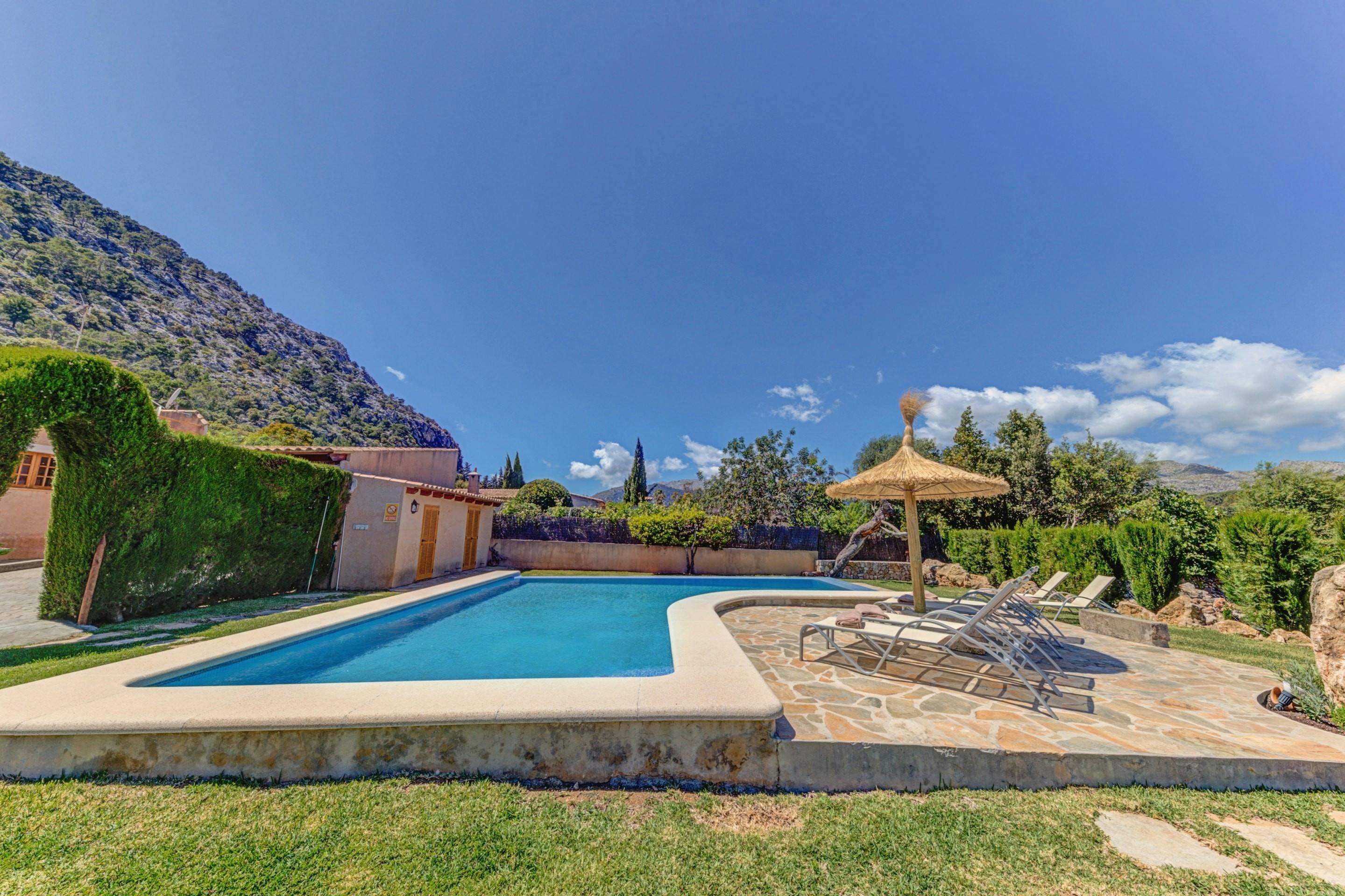 Villa Bermejo Llenaire Pollença: Luxury 3-Bedroom Villa with Private Pool and Sea Views, Pollença