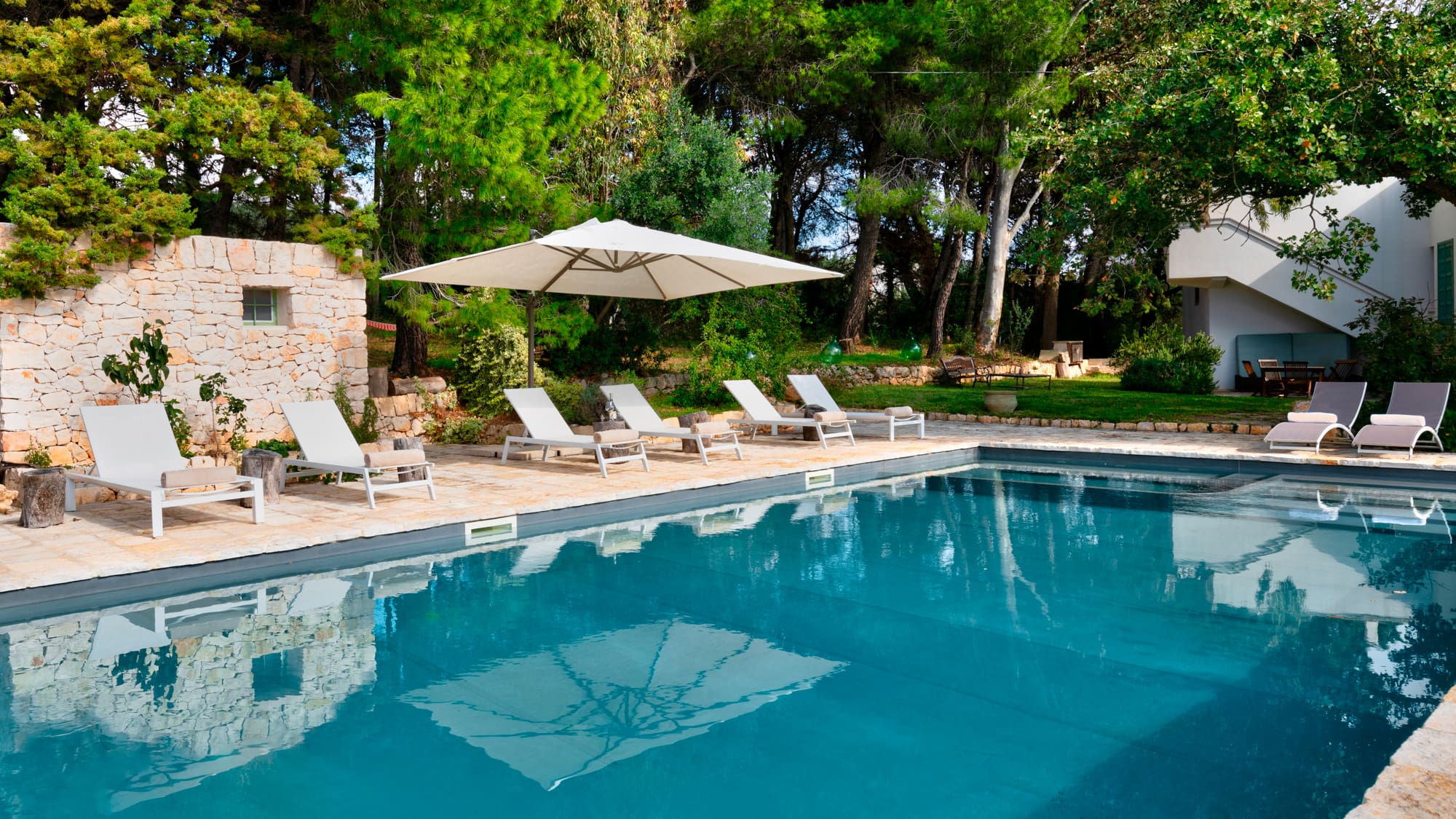 Villa Querceto Ostuni: Luxury 4-Bedroom Villa with Saltwater Pool and Gardens, Ostuni
