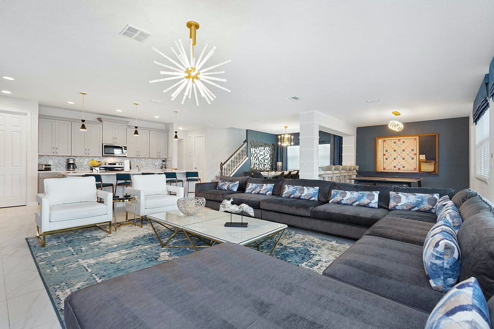 Villa Boreas Deerfield Florida: Luxury 9-Bedroom Apartment with Pool and Hot Tub, Osceola County
