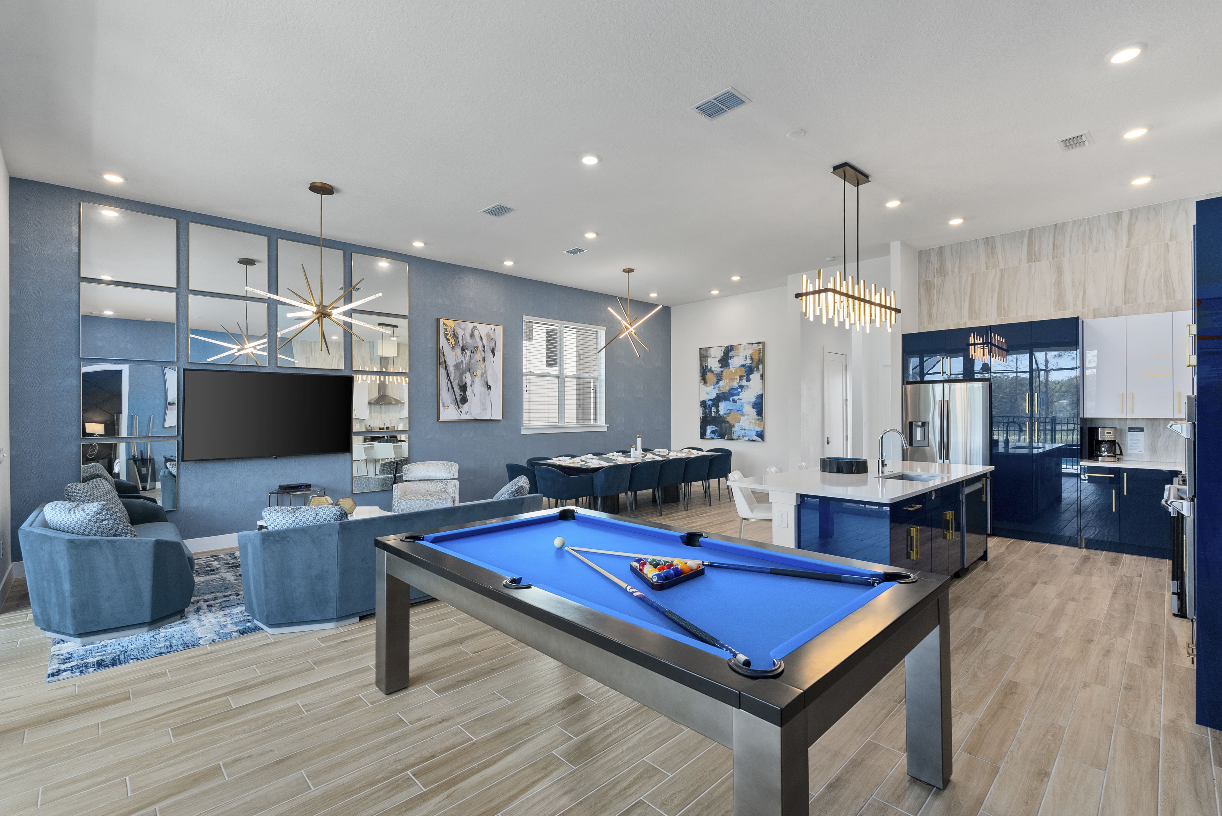 Villa Sabal Winterhaven Florida: Spacious 6-Bedroom Apartment with Pool and Tennis Court, Polk County