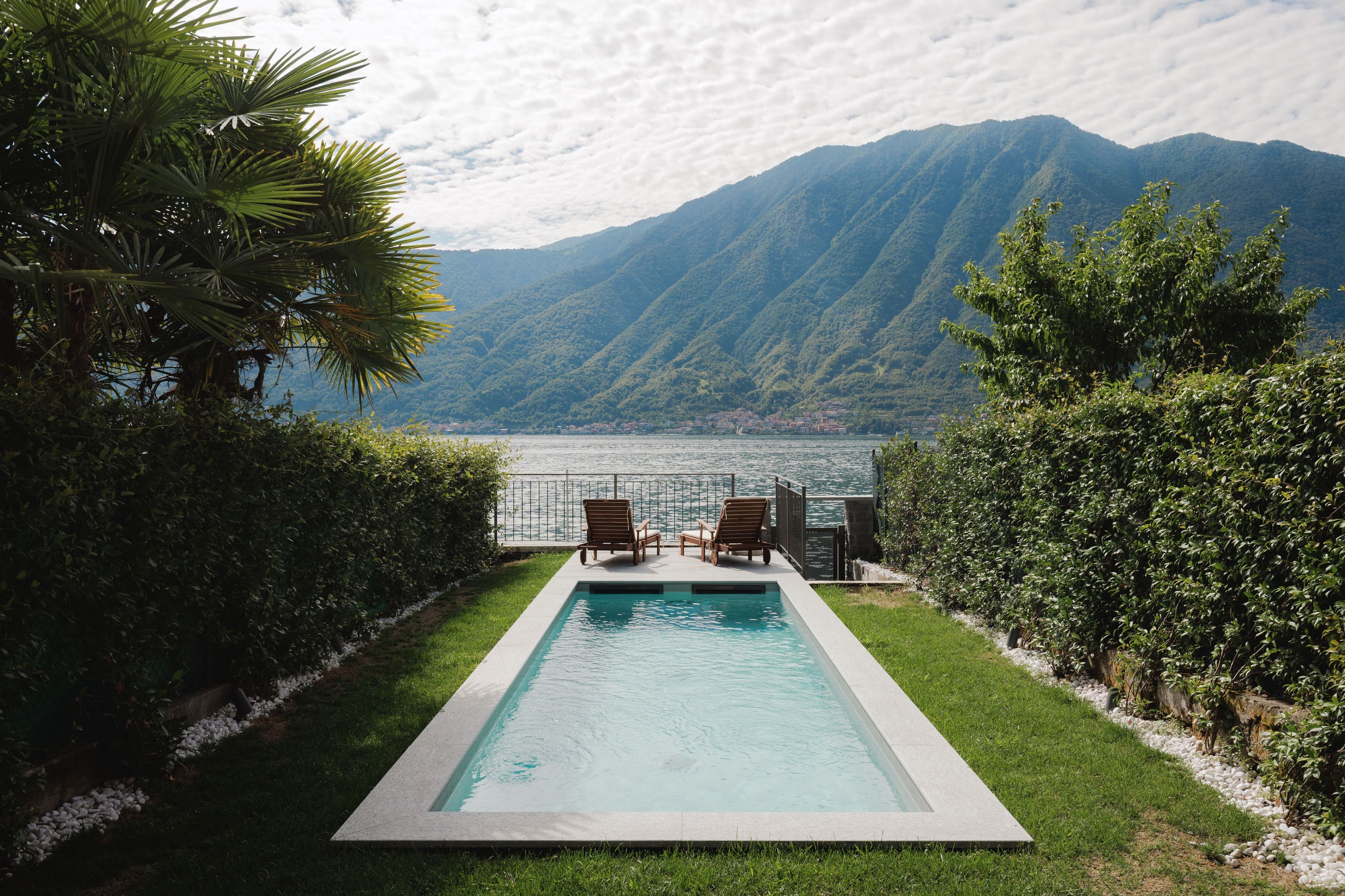 Villa Ceruleo Lavedo Ossuccio: Elegant 2-Bedroom Villa with Lake Views and Pool, Como