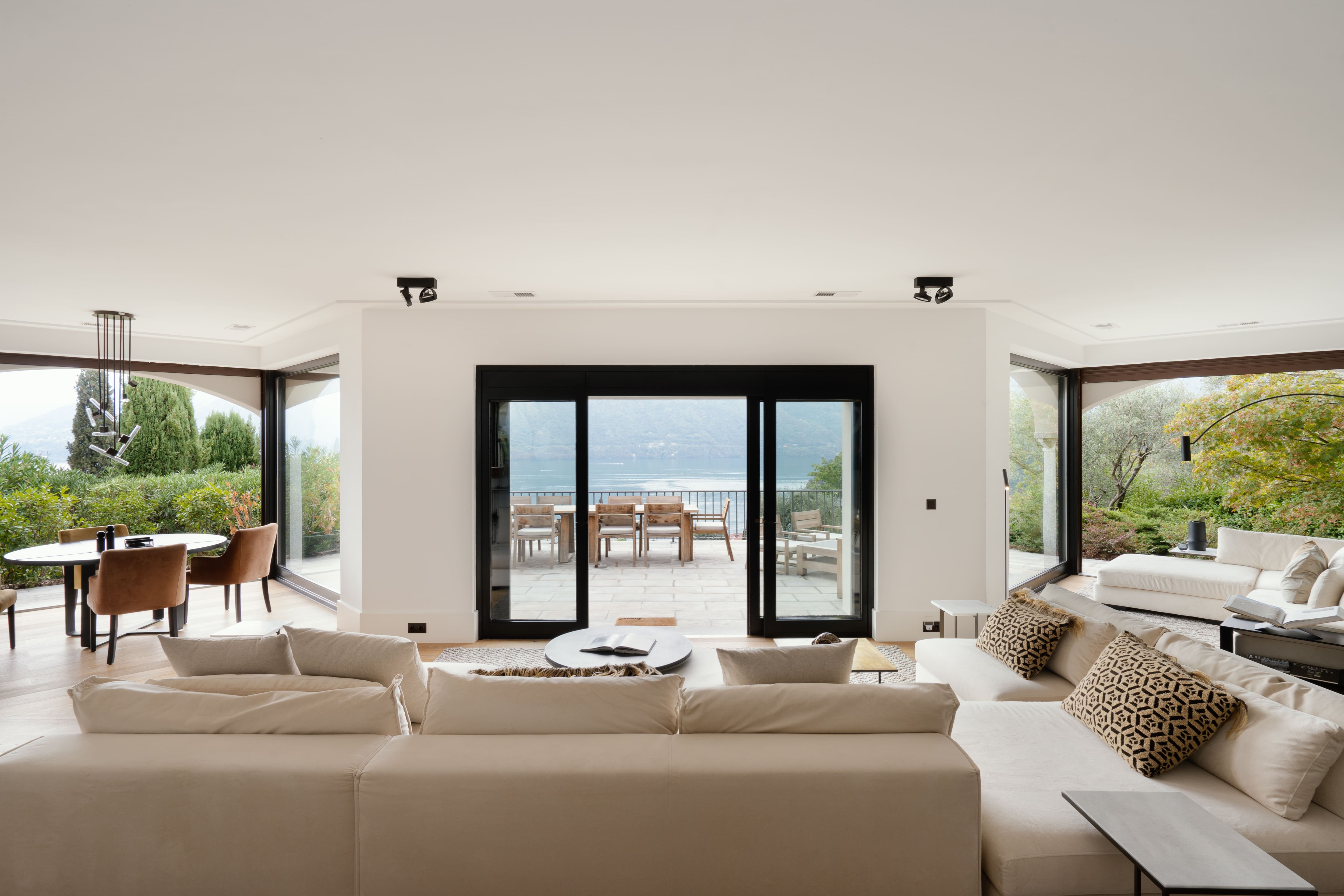 Villa Sasso Ossuccio: Luxury 6-Bedroom Villa with Infinity Pool and Lake Views, Como