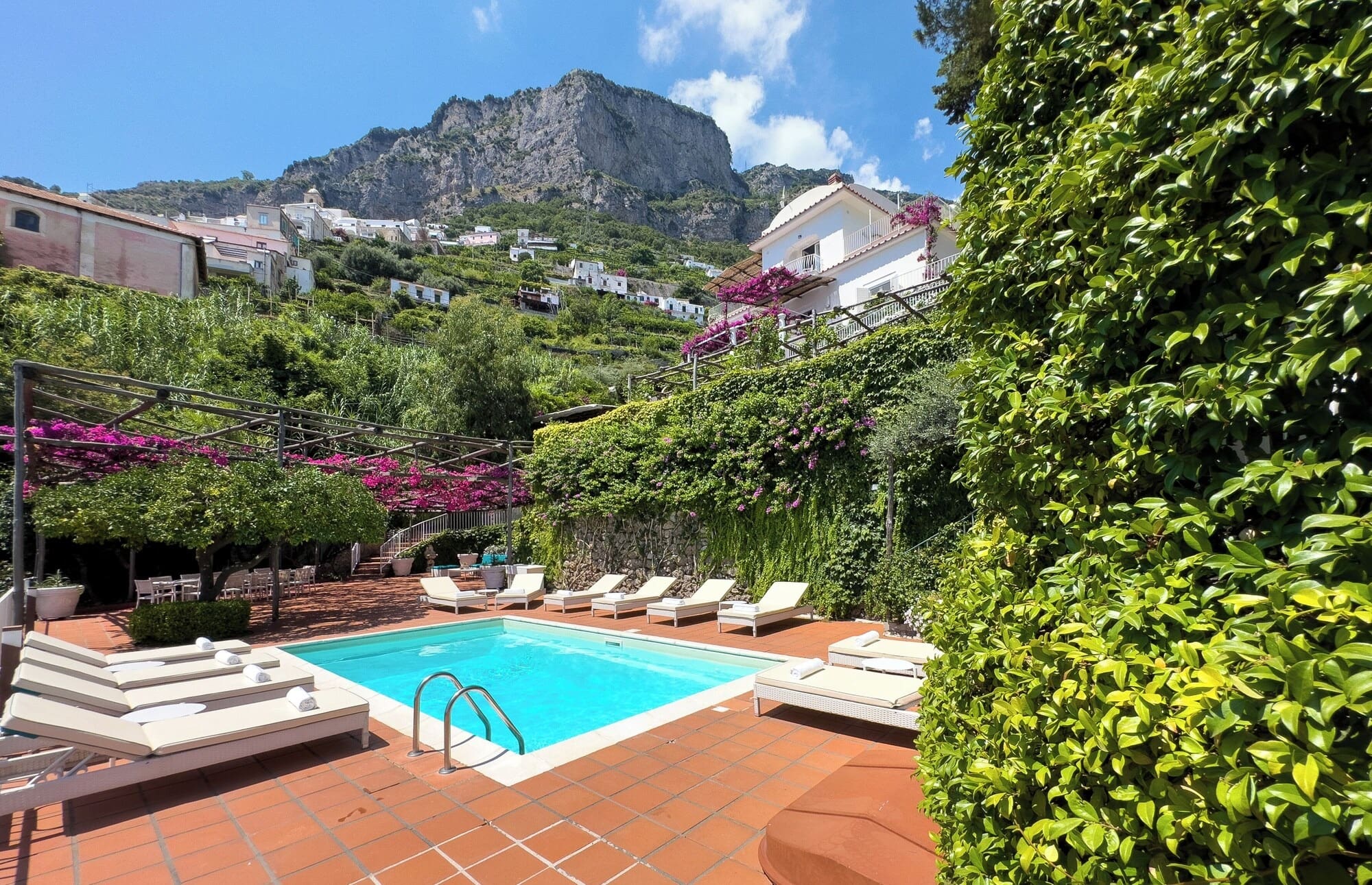 Villa Scoglio Amalfi: Spacious 6-Bedroom Luxury Apartment with Private Pool and Sea Views, Amalfi Coast