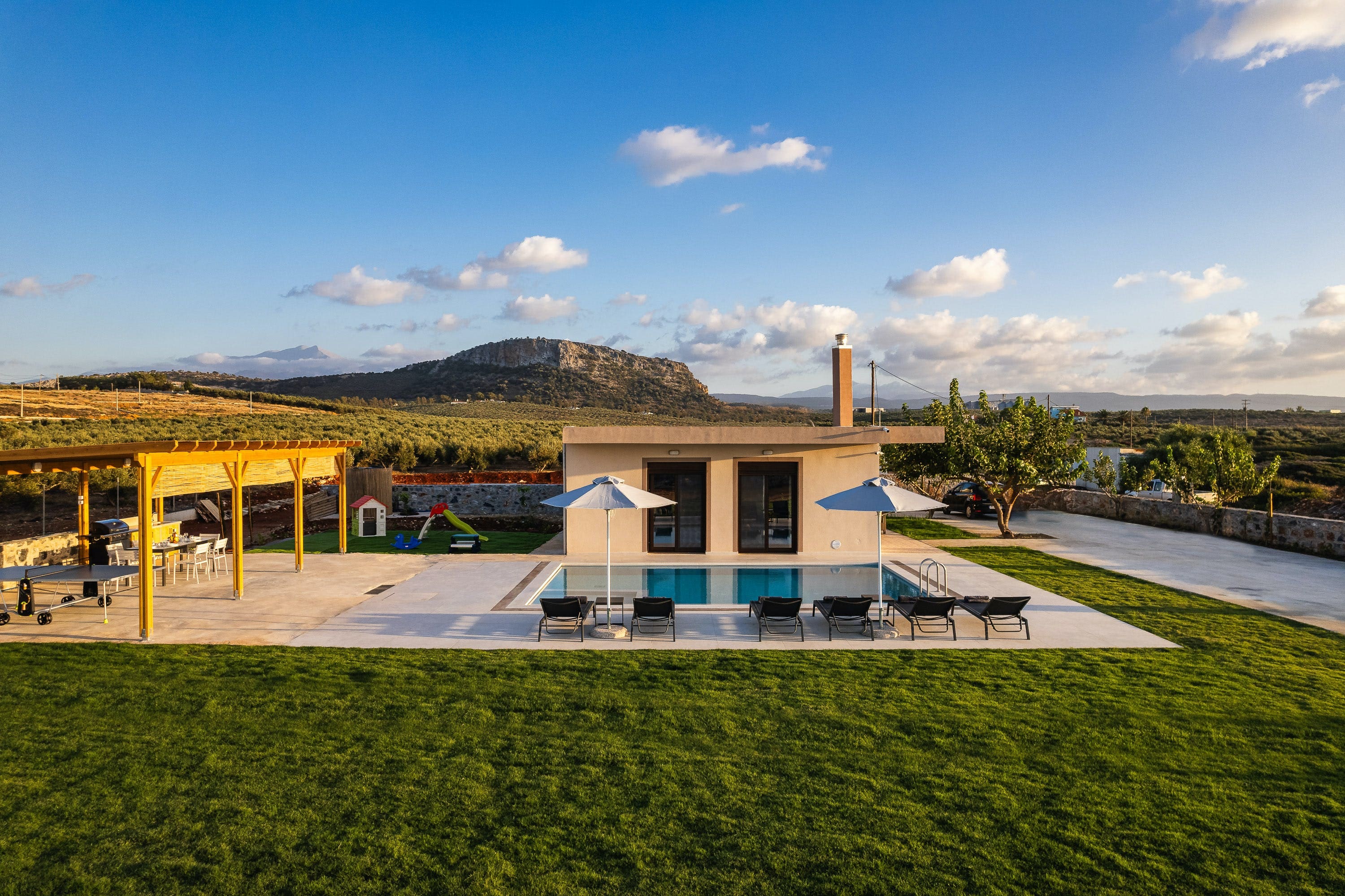 Villa Kyanos Prines Rethymno: Luxury 3-Bedroom Villa with Private Pool and Sea Views, Rethymno