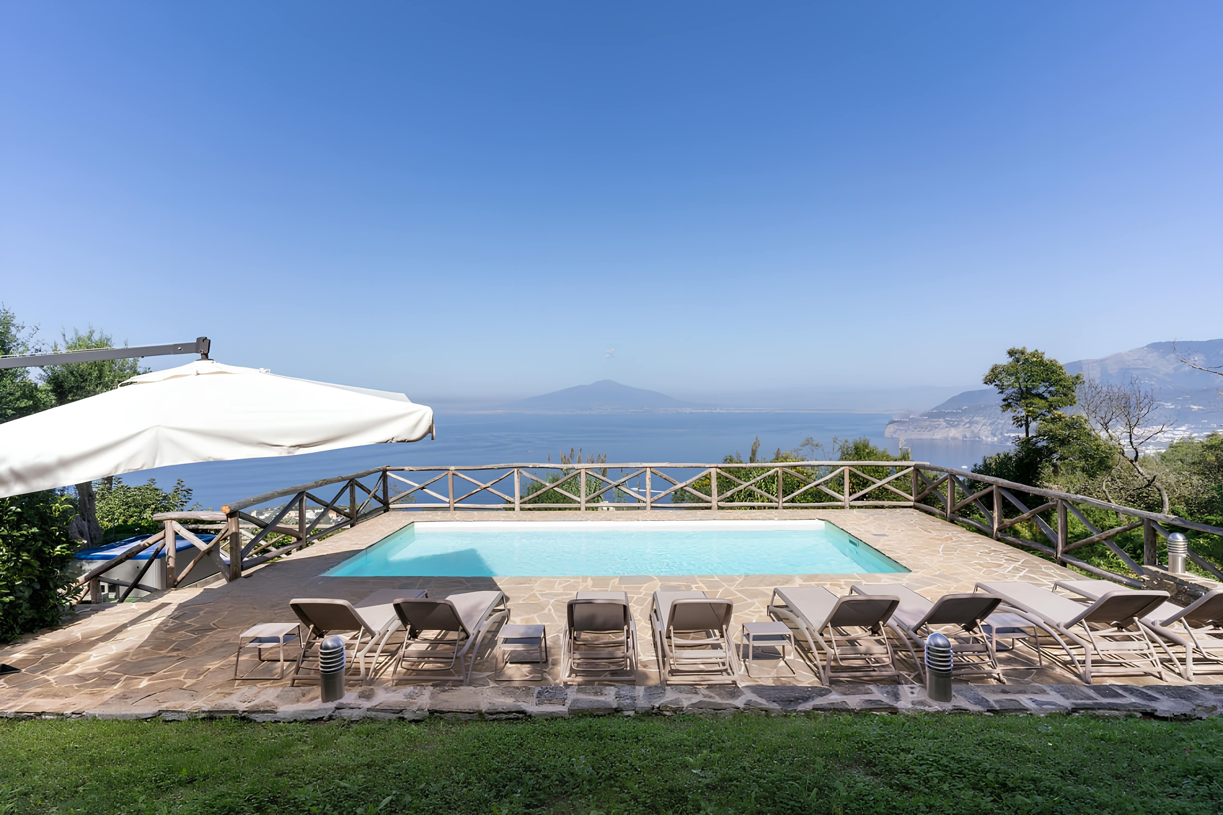 Villa Smeraldo Casarlano Sorrento: Luxury 6-Bedroom Villa with Seaview and Pool, Sorrento