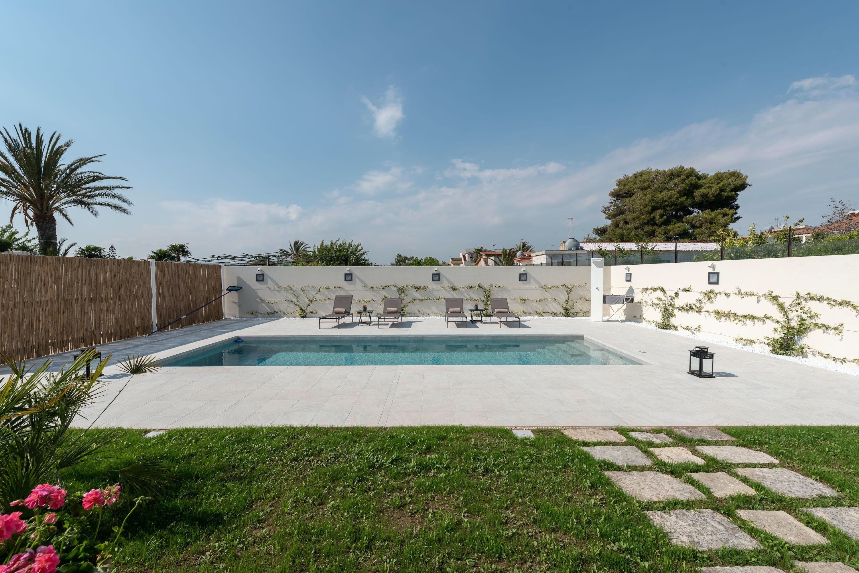 Villa Spadaro Ispica: Luxury 3-Bedroom Villa with Private Pool and Sea Views, Val di Noto