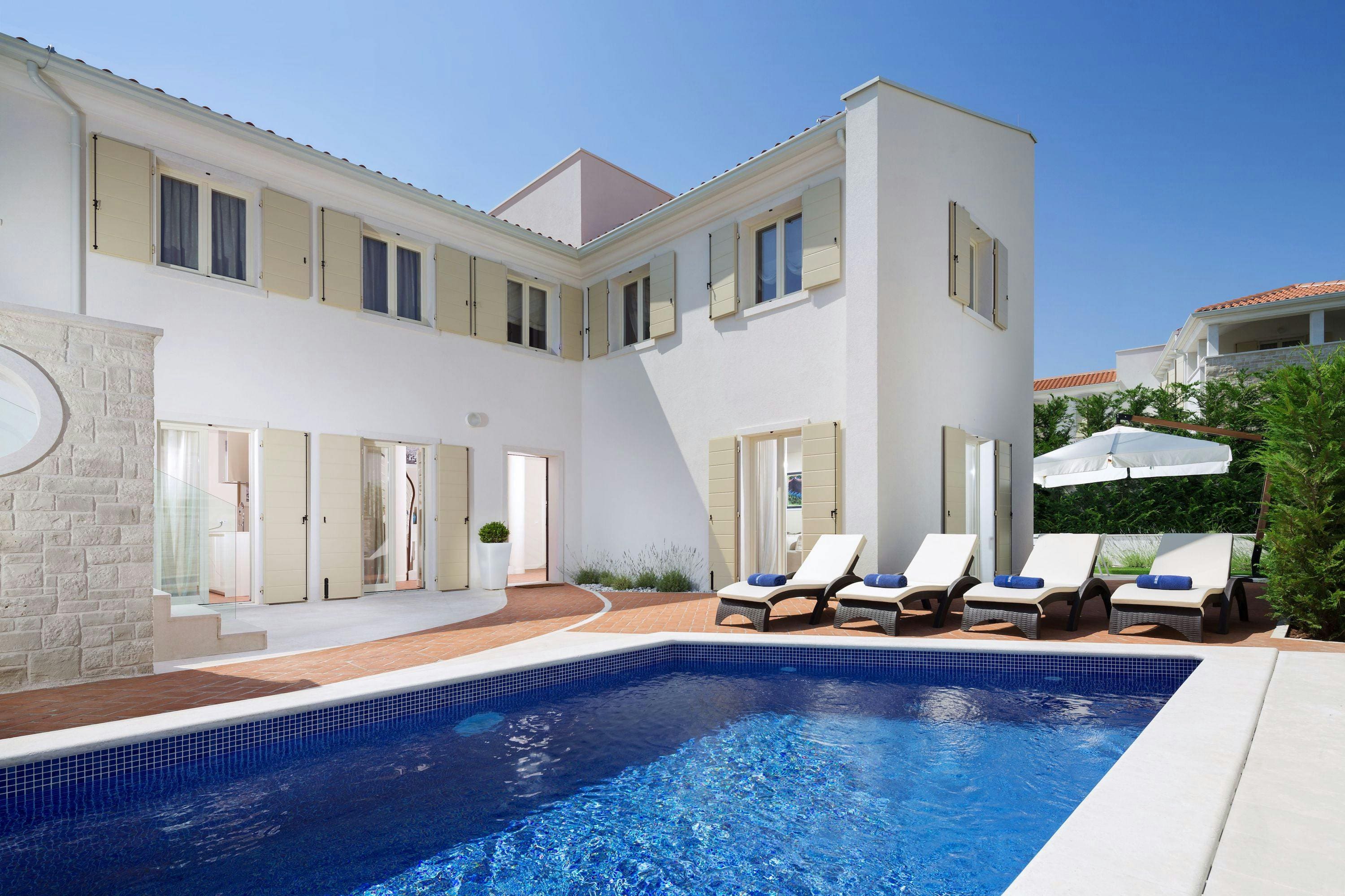 Villa Šterna Poreč: Luxury 2-Bedroom Villa with Private Pool and Sea Views, Istria