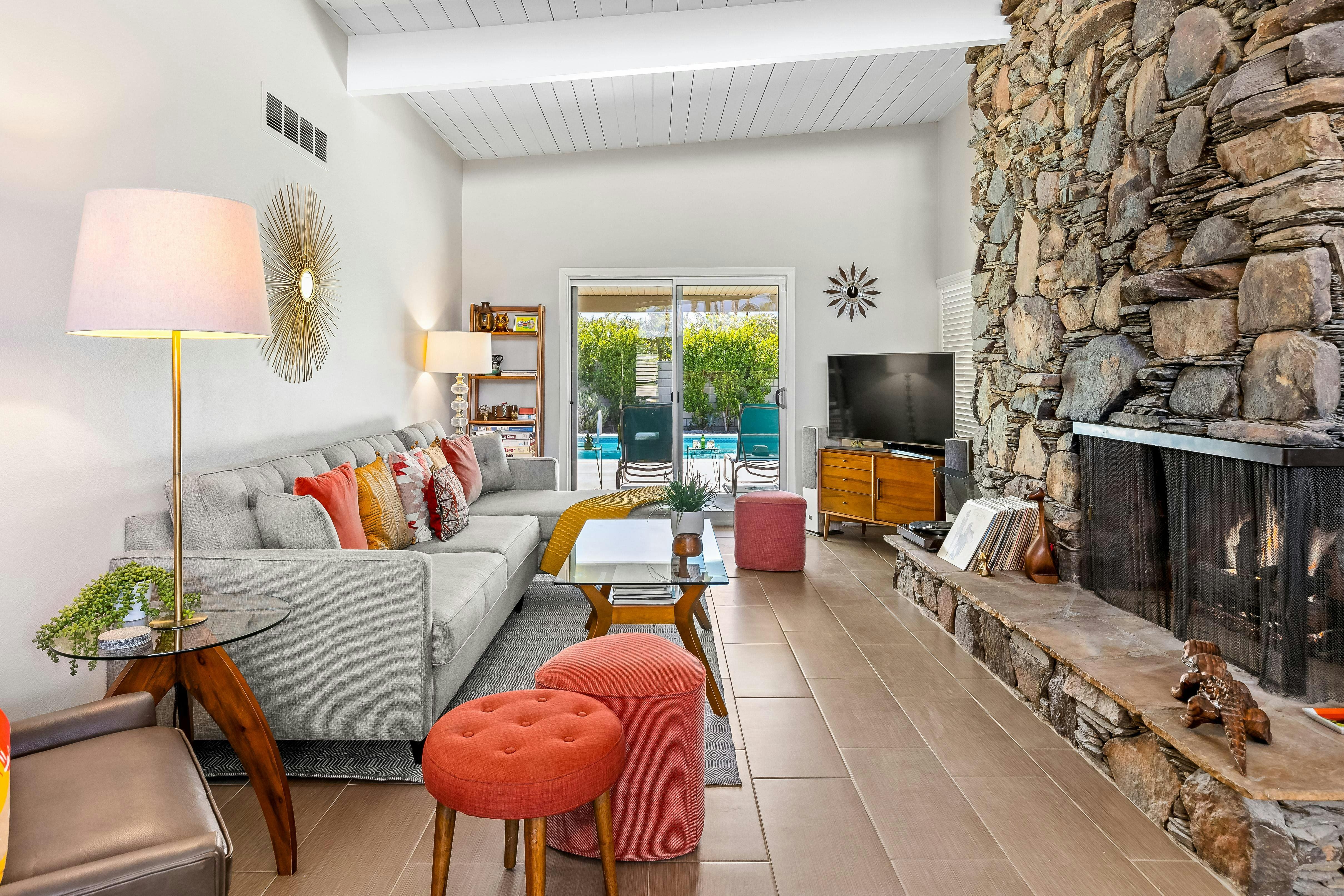Villa Tamarisk Palm Springs: Luxury 3-Bedroom Villa with Private Pool in Palm Springs