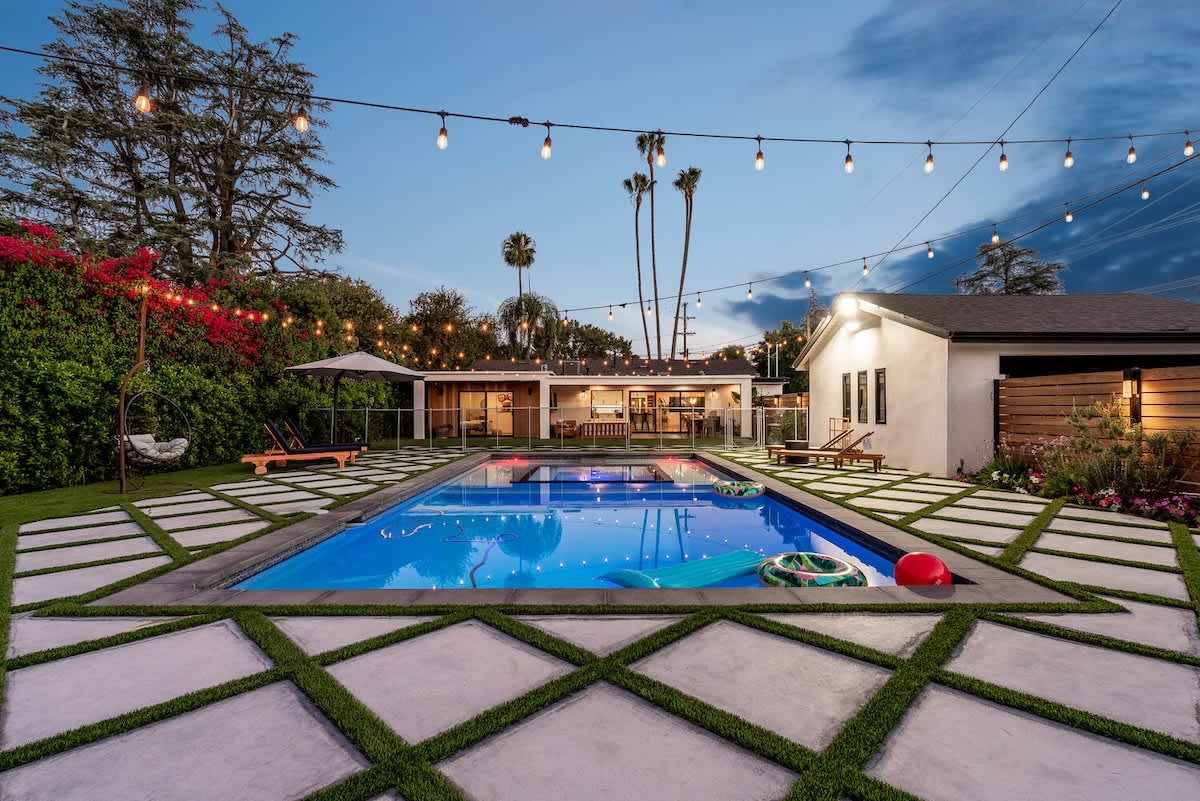 Villa Topanga Calabasas: Luxury 4-Bedroom Villa with Private Pool and Hot Tub, Calabasas