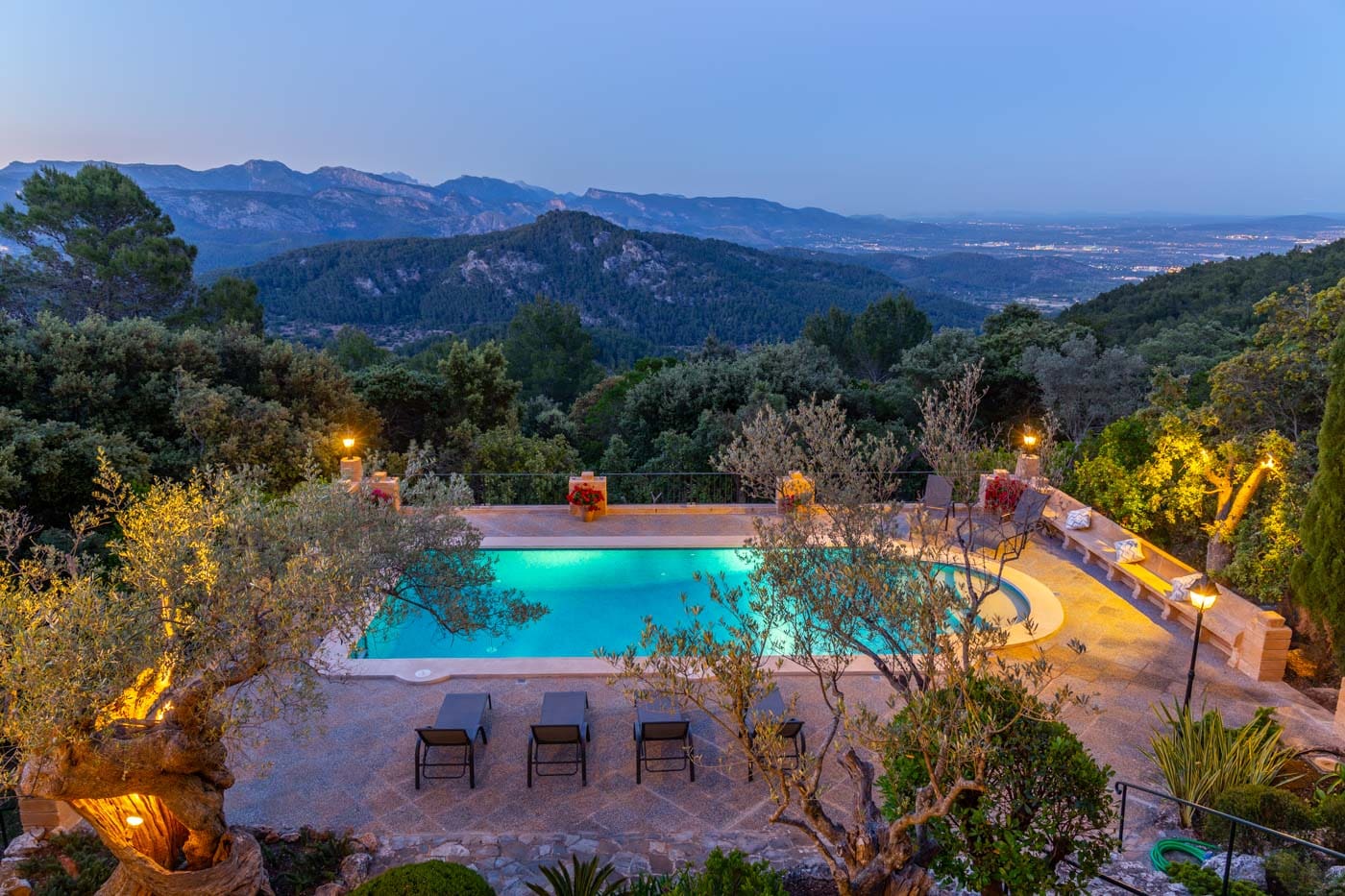 Villa Tossals Esporles: Golf Villa Rental with Seaview and Pool, 3 Bedrooms in Serra de Tramuntana