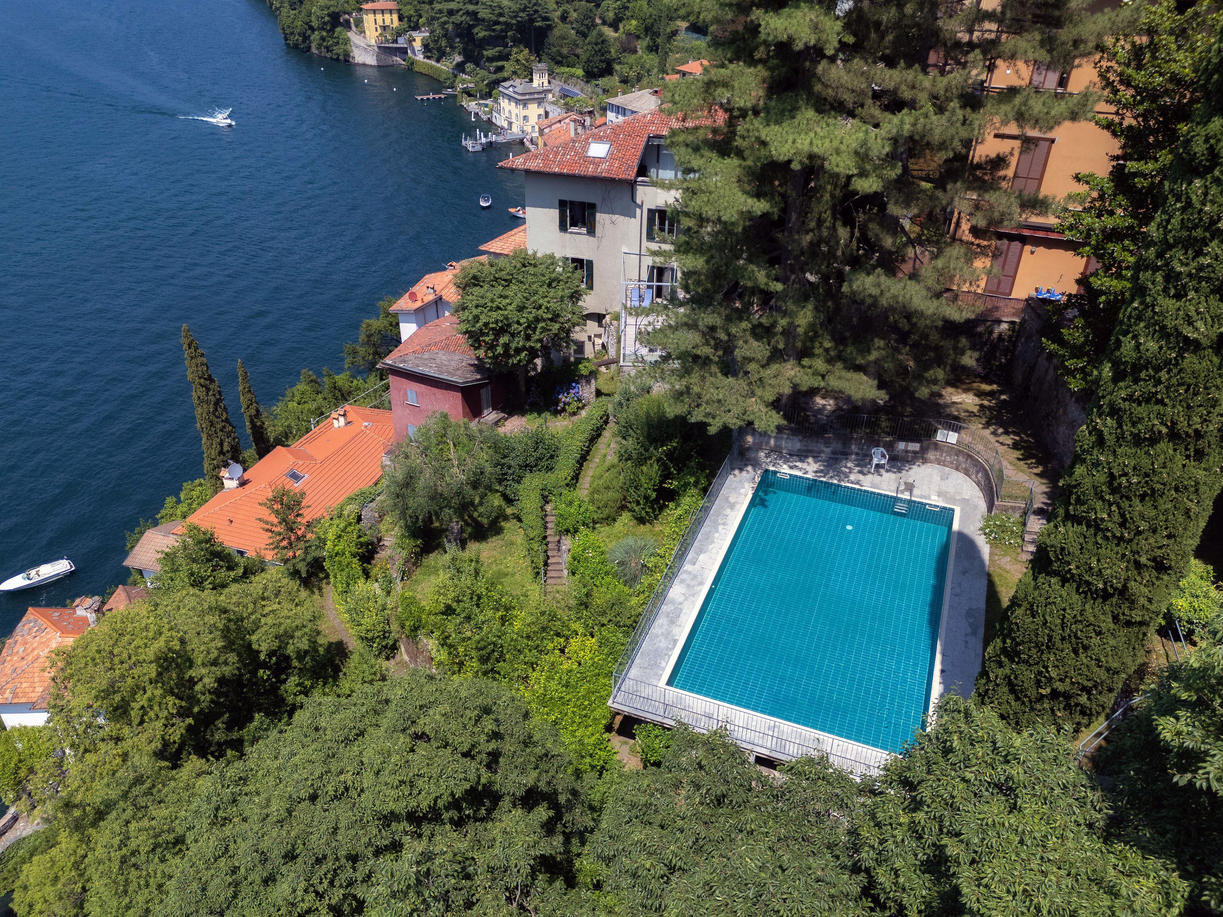 Villa Tufello Nesso: Luxury 3-Bedroom Villa with Shared Pool and Lake Views, Nesso