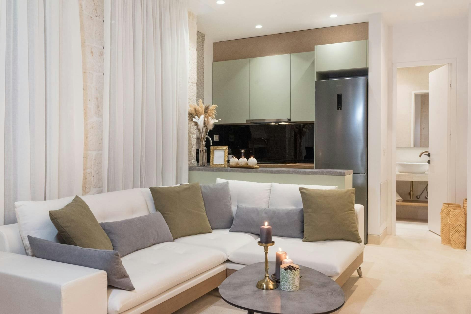 Villa Vathia Agios Stefanos: Luxury 2-Bedroom Villa with Private Pool and Sea Views, Agios Stefanos