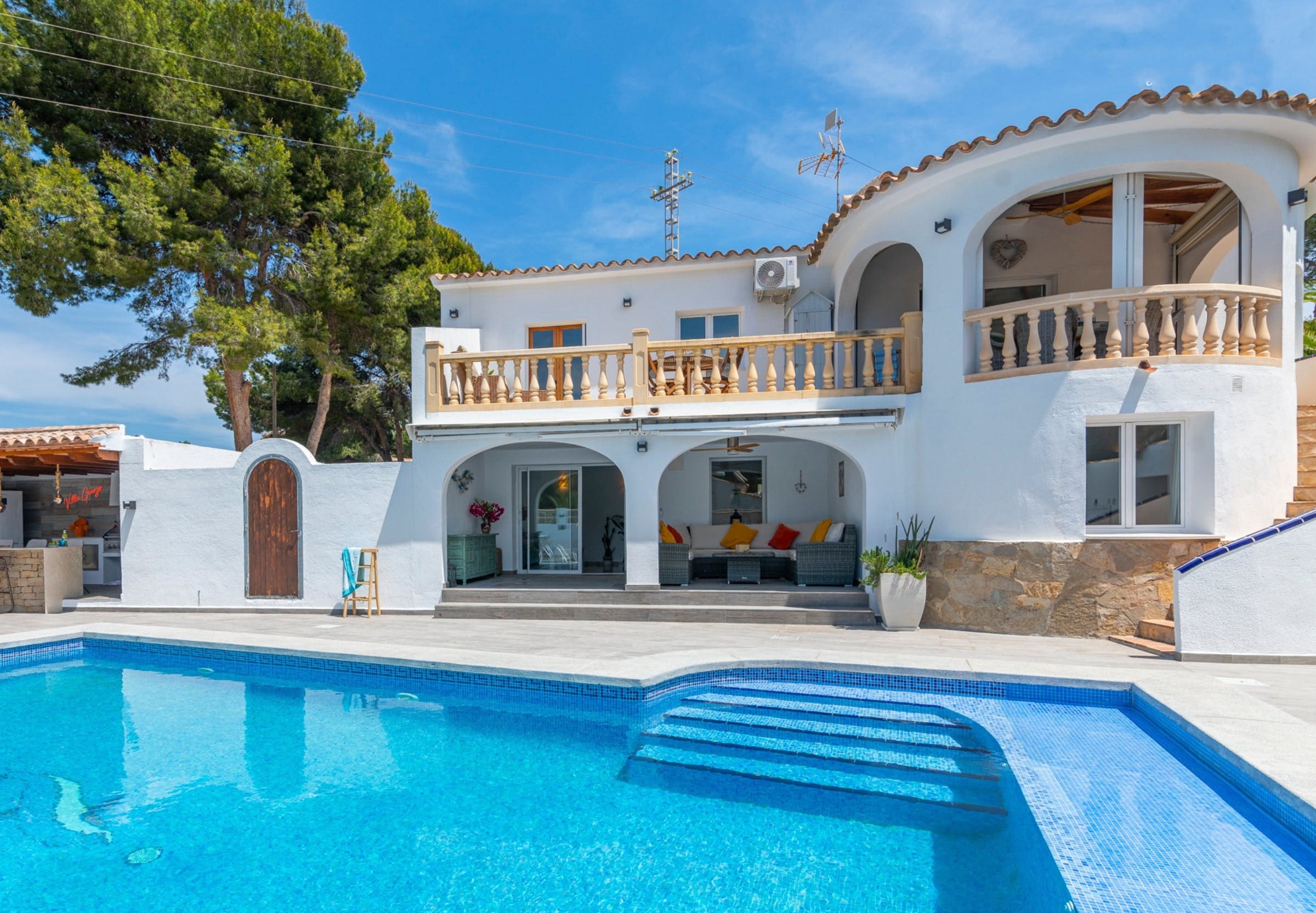 Villa Veler Moraira: Luxury 5-Bedroom Villa with Private Pool and Sea Views, Moraira