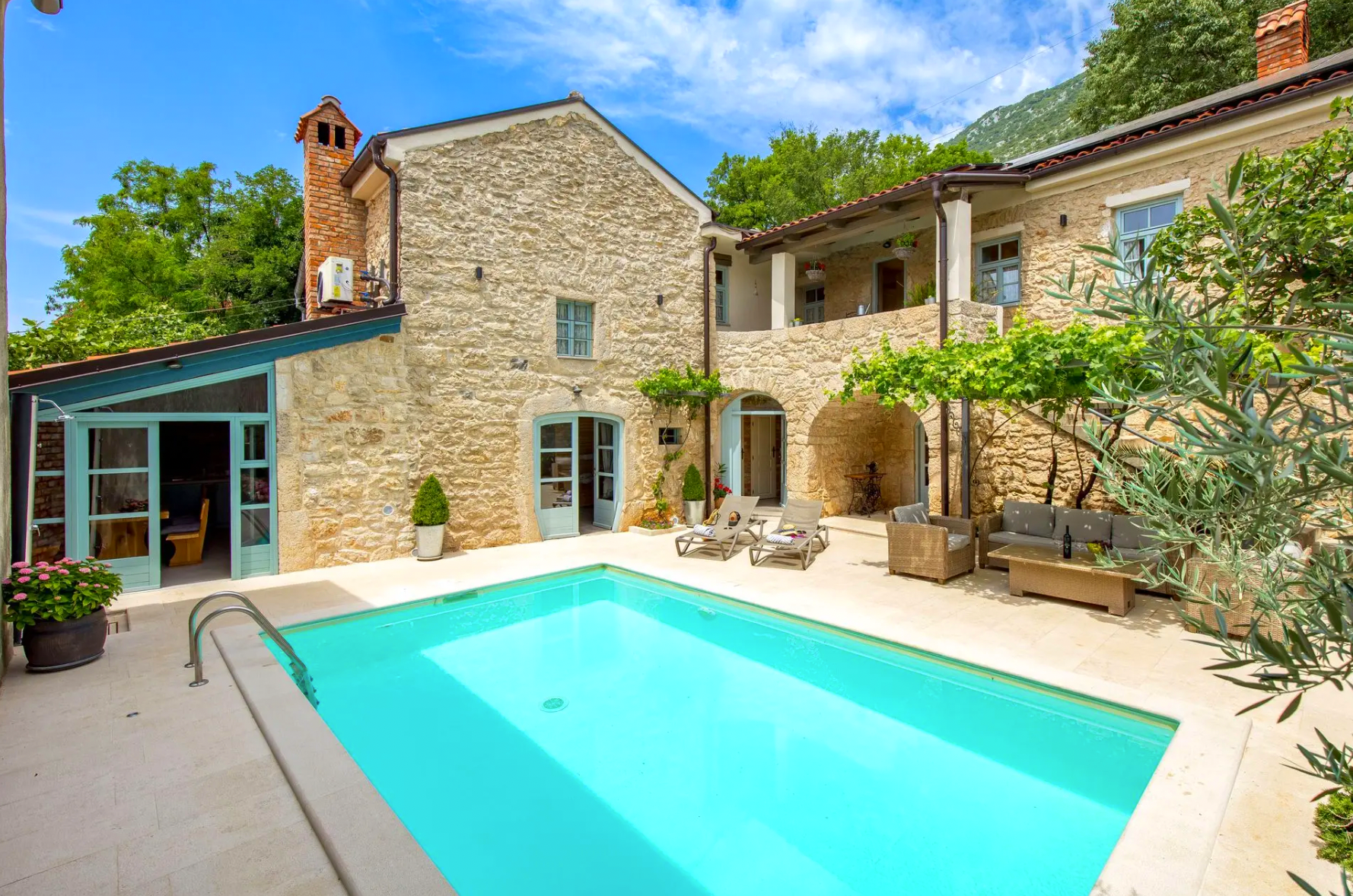 Villa Vinodol Crikvenica: Luxury 4-Bedroom Villa with Private Pool and Sea Views, Crikvenica