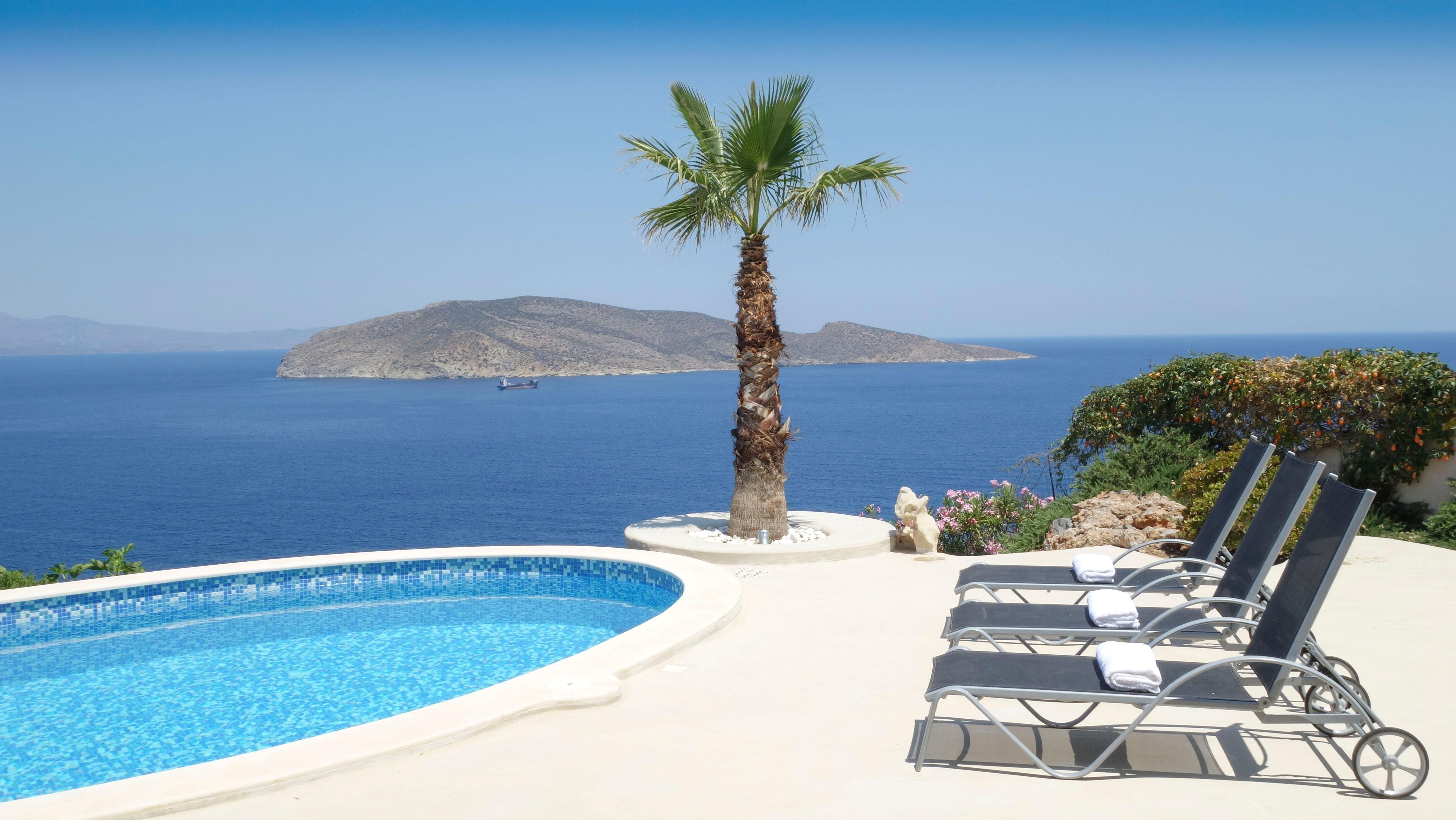 Villa Voulismeni Agios Nikolaos: Spacious 3-Bedroom Apartment with Pool and Sea Views, Agios Nikolaos