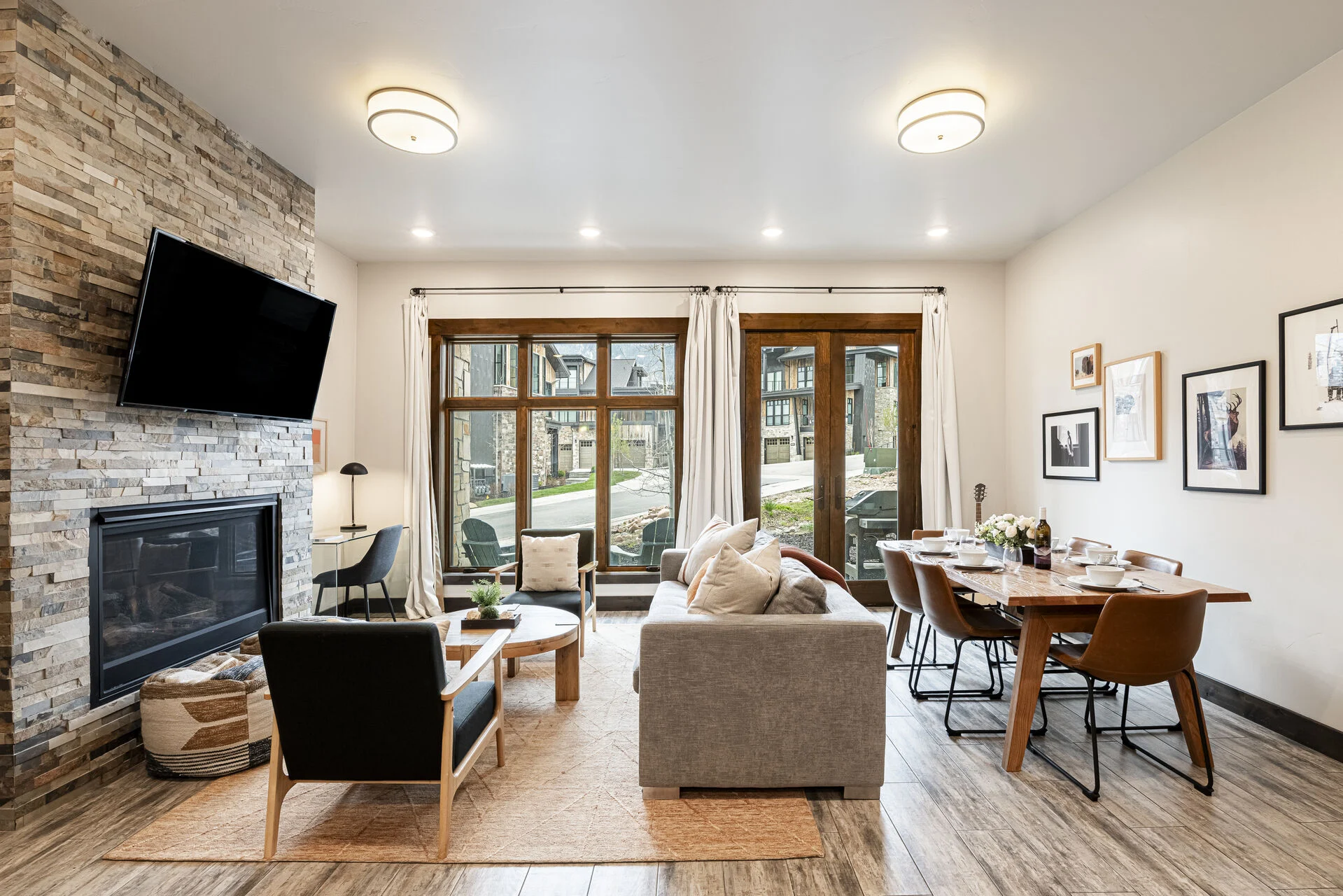 Villa Wasatch Park City: Luxury 3-Bedroom Villa with Hot Tub and Pool, Park City