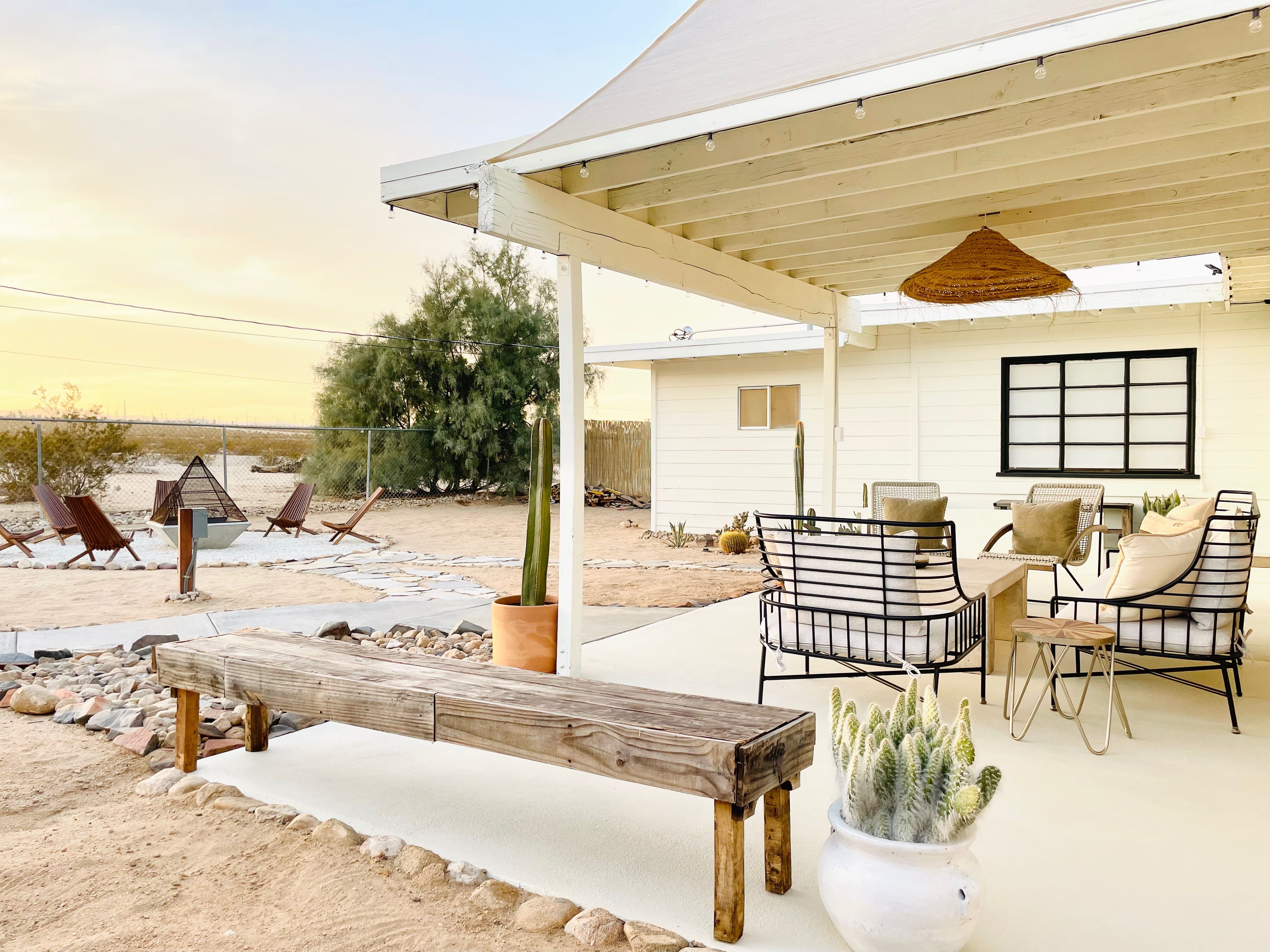 Villa Yuha Twentynine Palms: Luxury 2-Bedroom Villa with Private Pool and Hot Tub, Twentynine Palms