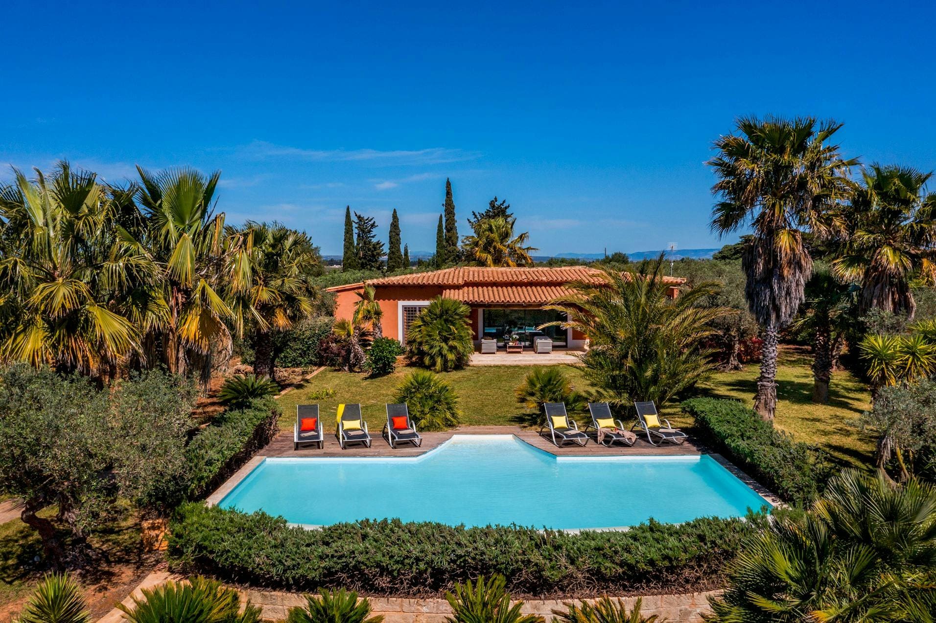 Villa Zagara Castelvetrano: Luxury 3-Bedroom Villa with Private Pool and Air-Con, Trapani Sicily