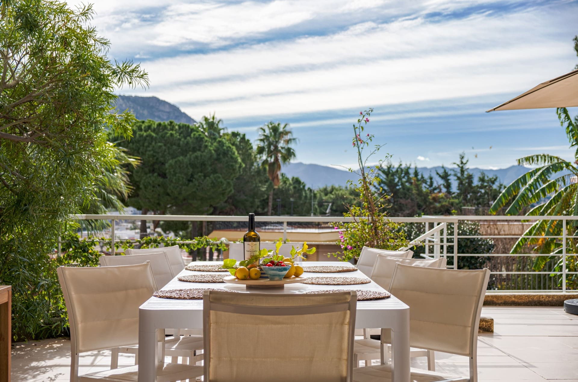Villa Zagara Palermo: Luxury 3-Bedroom Villa with Seaview and Family Amenities, Palermo