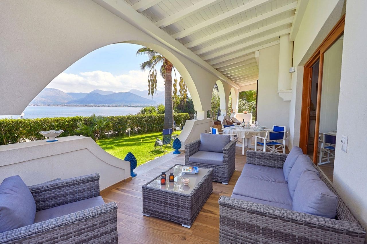 Villa Ceruleo Mondello Palermo: Luxury 3-Bedroom Villa with Sea View and BBQ, Palermo