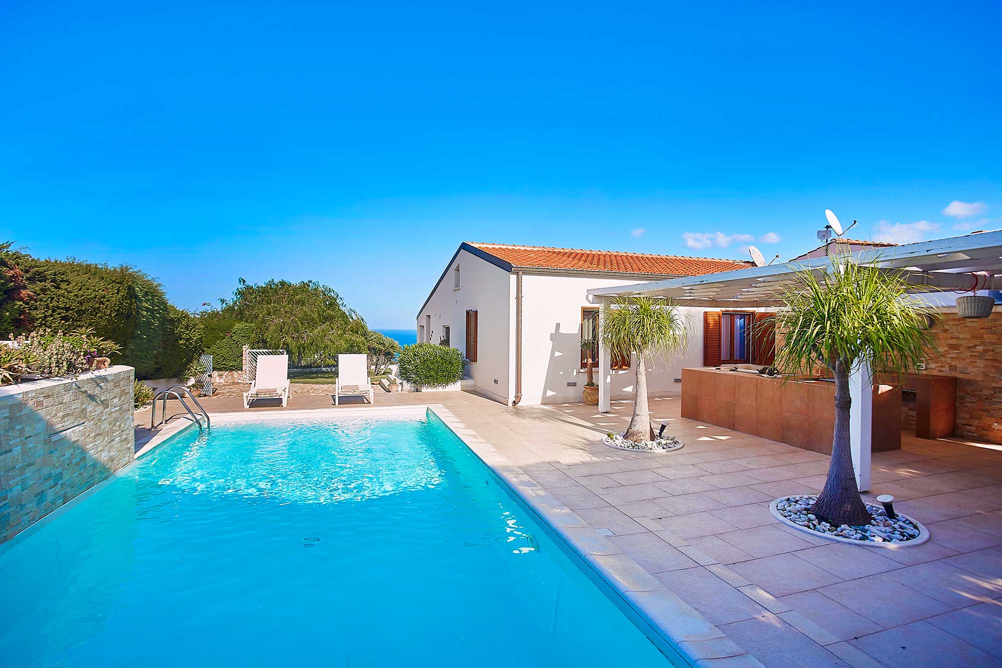 Villa Zagara Trapani Trapani: Luxury 3-Bedroom Villa with Private Pool and Sea Views, Trapani