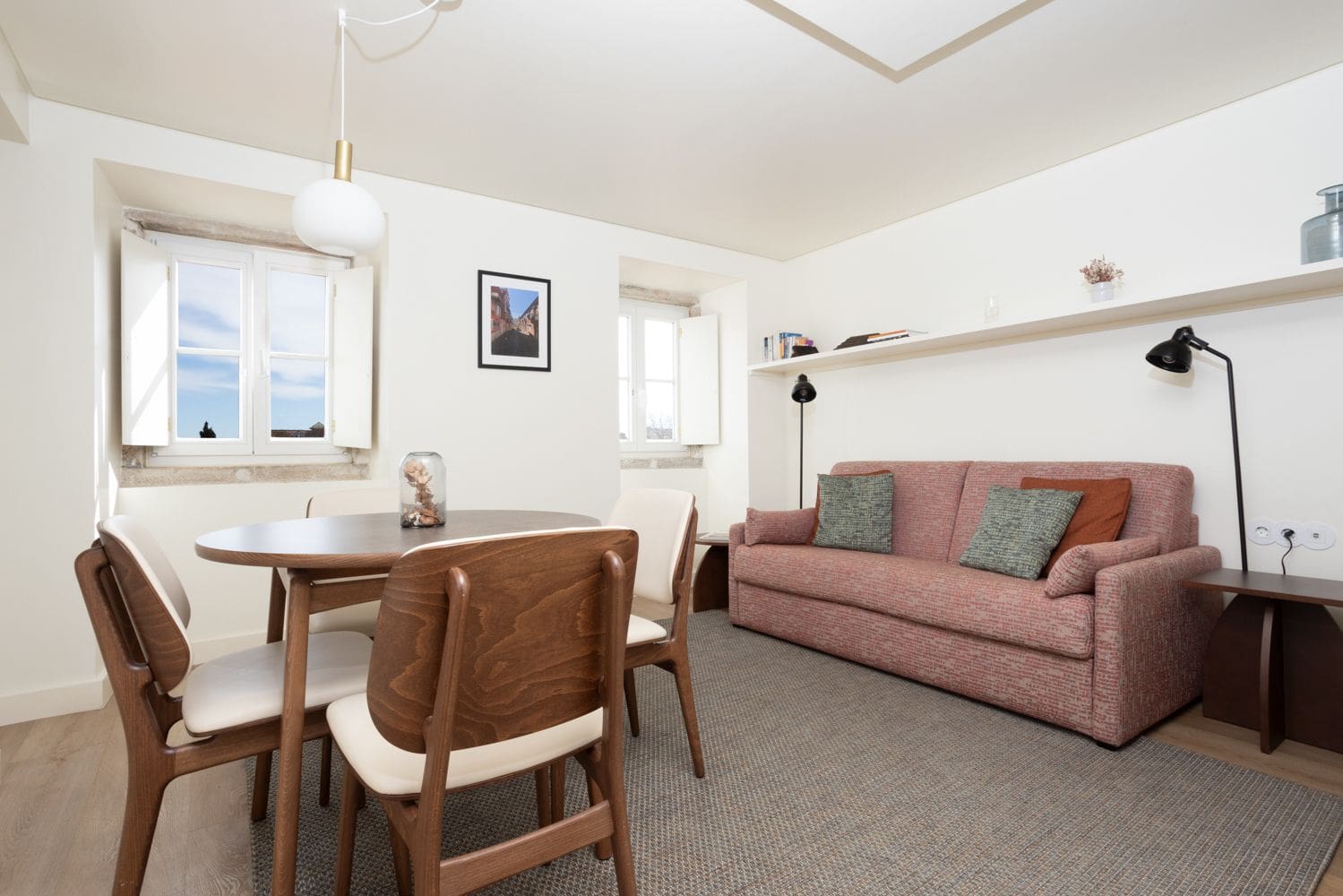 Apartamento Dourado Alfama Lisbon: 1-Bedroom Apartment with Tagus River Views in Historic Lisbo