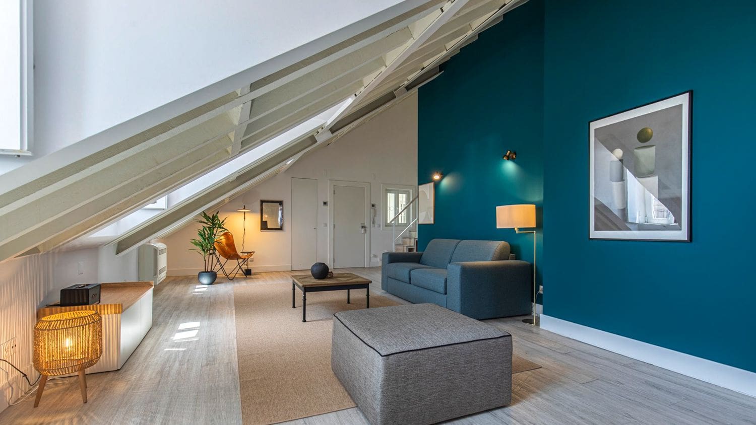 Apartamento Dourado Chiado Lisboa: 2-Bedroom City Apartment with Spa in Santos District, Lisbon
