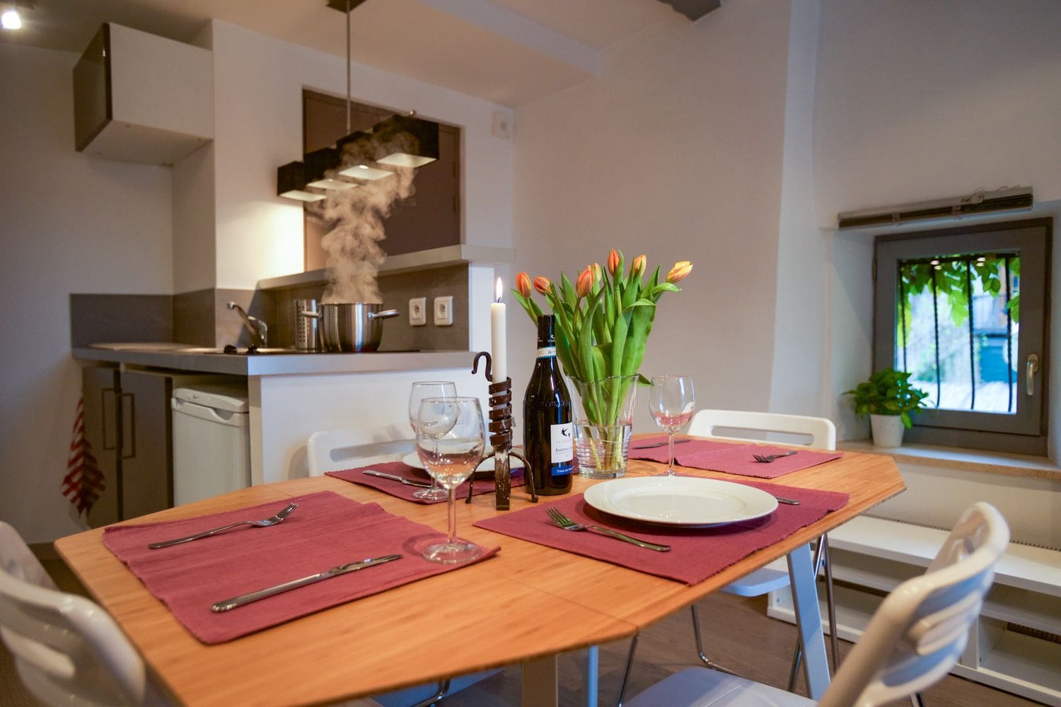 Chalet Azuré Roc Talloires: 4-Bedroom Lakeside Chalet with Spa Near Lake Annecy, Talloir