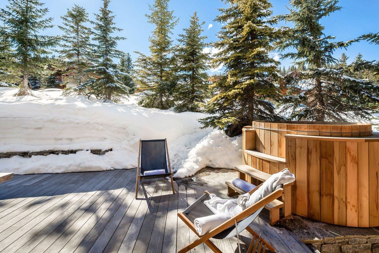 Chalet Cristallin Bellecôte Courchevel: 7-Bedroom Ski-In Chalet with Spa and Mountain Views in Courc