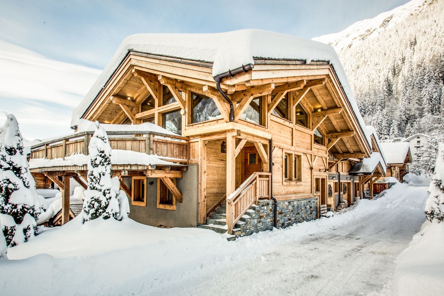 Chalet Cristalline Lognan Argentière: 5-Bedroom Luxury Ski Chalet with Heated Pool and Mountain Vi
