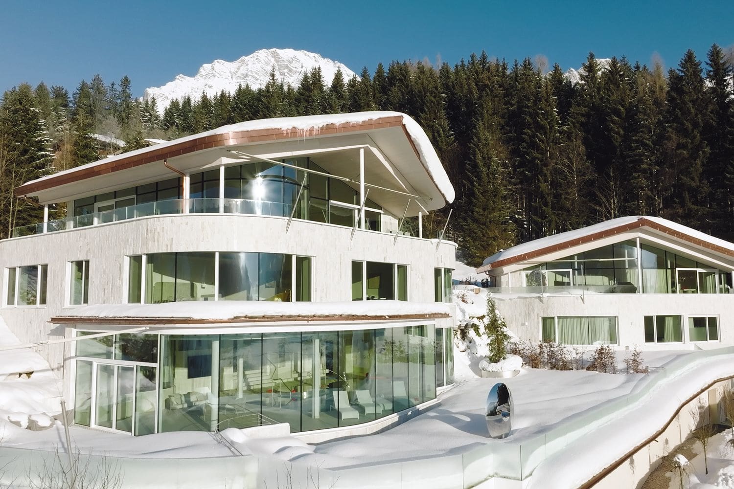 Chalet Kristall Asitz Leogang: 5-Bedroom Luxury Ski Chalet with Private Cinema, Spa & Heate