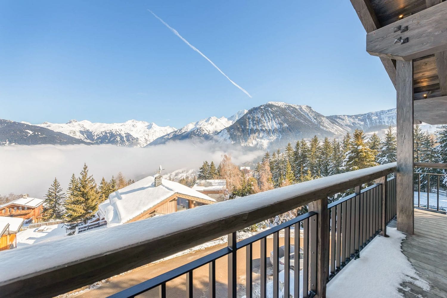 Chalet Lumière Bellecôte Courchevel: 7-Bedroom Ski-In Luxury Chalet in Courchevel with Spa and Mo