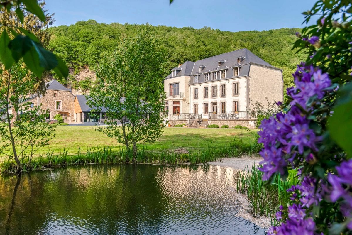 Château Lumière Molhain Vireux-Wallerand: 26-Bedroom Historic Château with Heated Pool and Tennis in C