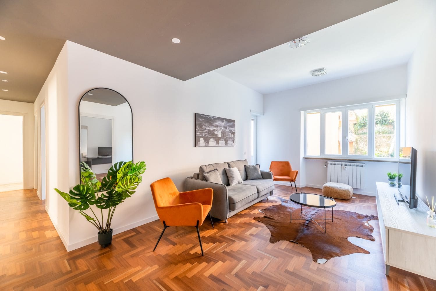 Palazzo Dorato Trastevere Rome: 4-Bedroom City Retreat with Spa Near the Colosseum in Rome