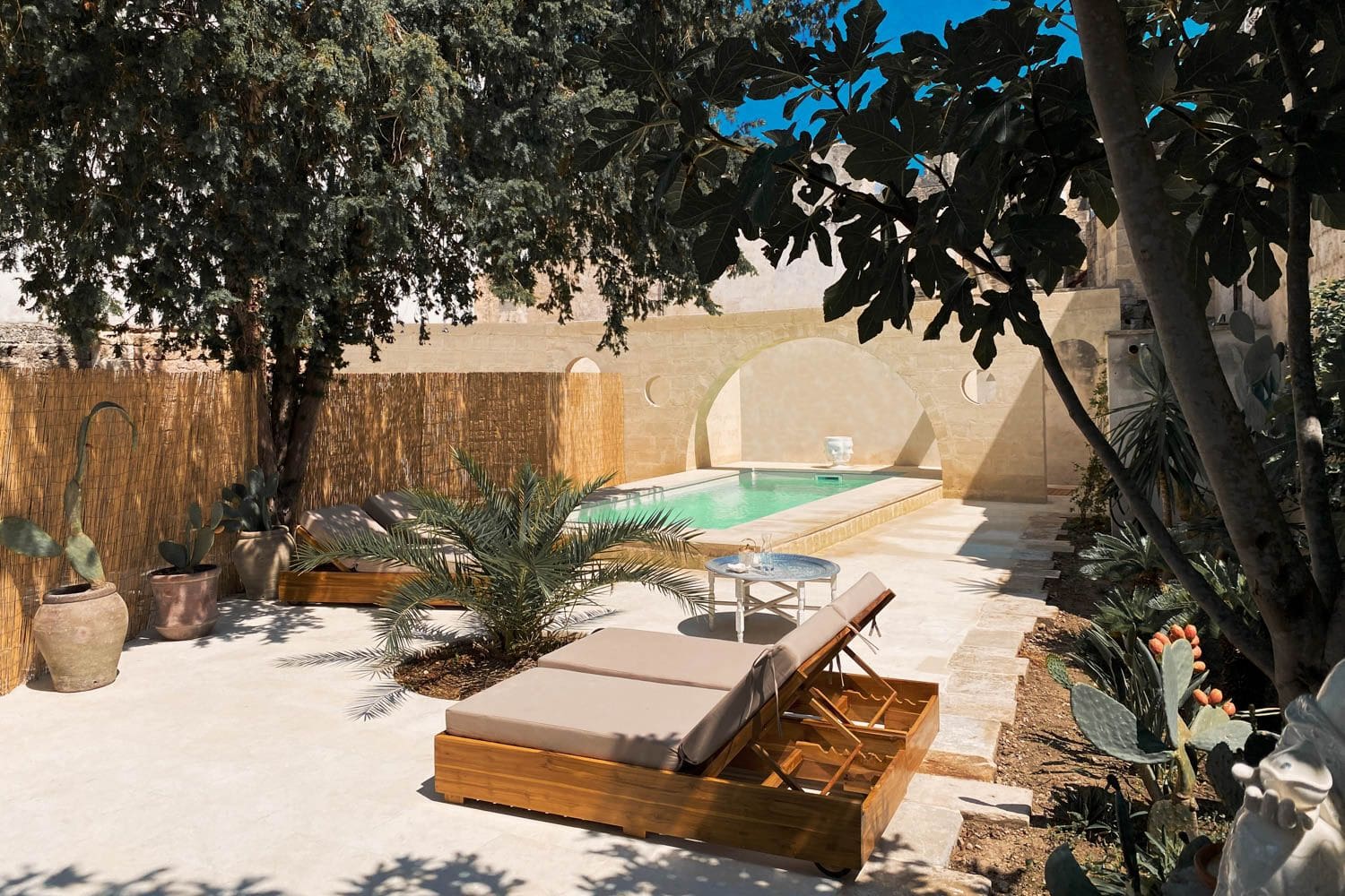 Palazzo Melograno Cutrofiano Sogliano: 12-Bedroom Historic Palazzo with Heated Pool and Spa in Pugl