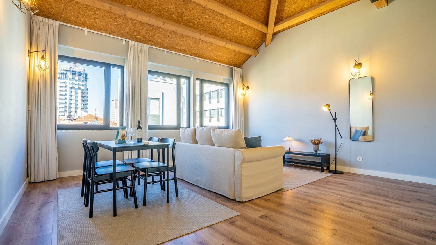 Vila Dourada Alfama Portugal: 2-Bedroom City Apartment with Spa Access in Porto’s Historic